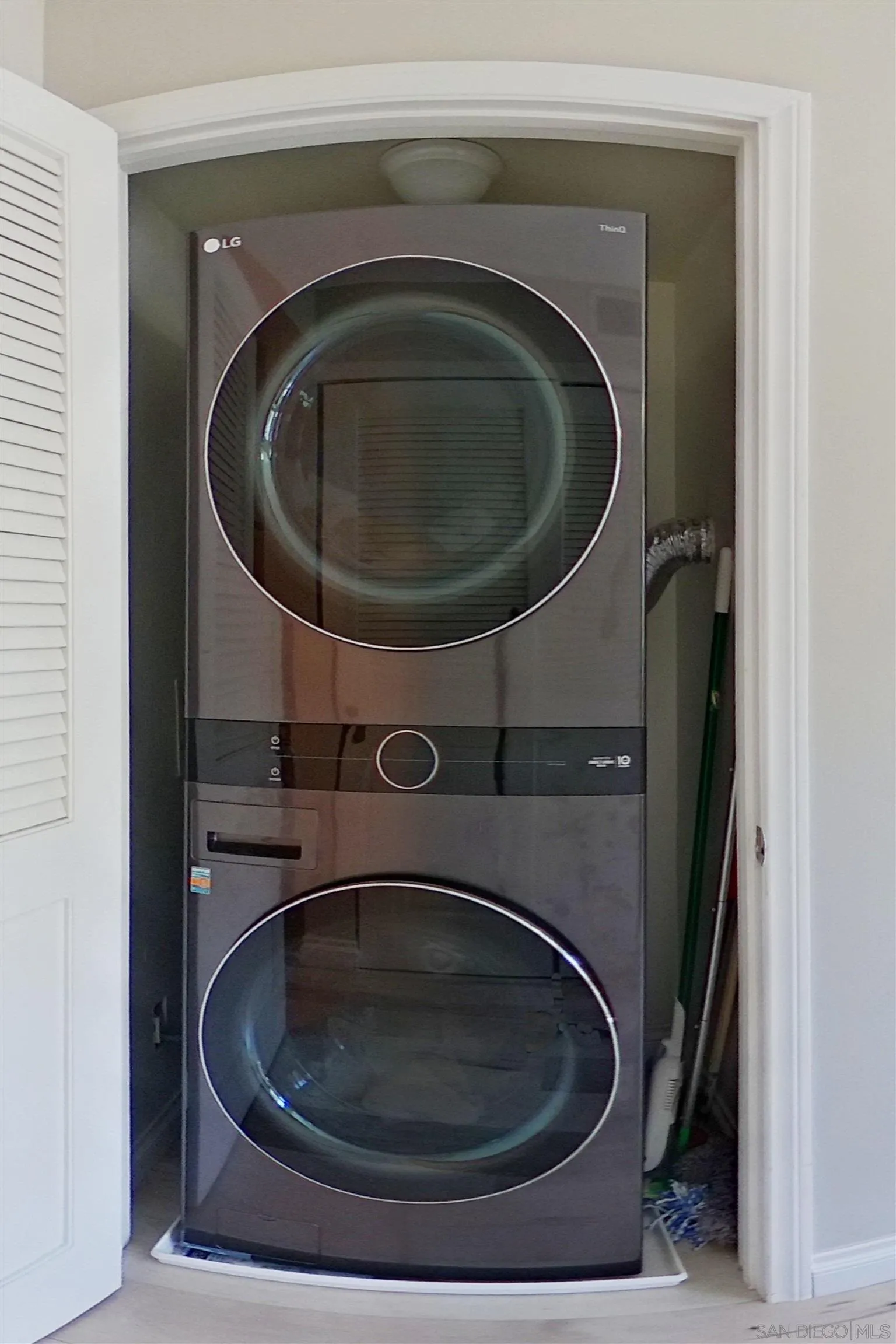 Photo #15: 250036583 Listing: Photo #15