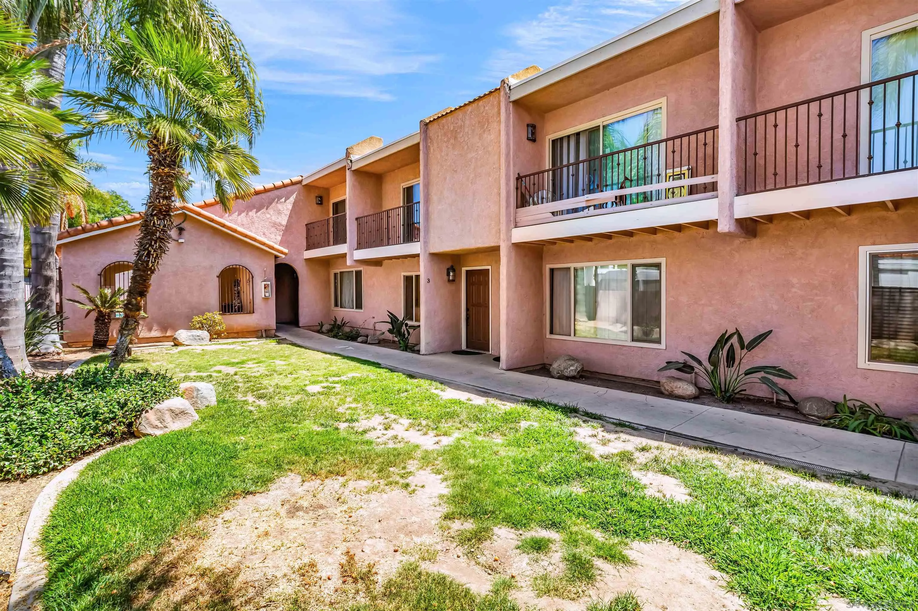 https://cdn.realtyfeed.com/cdn/127/250036583/38a4cf6c102e3a0760d192e3838b5166.webp