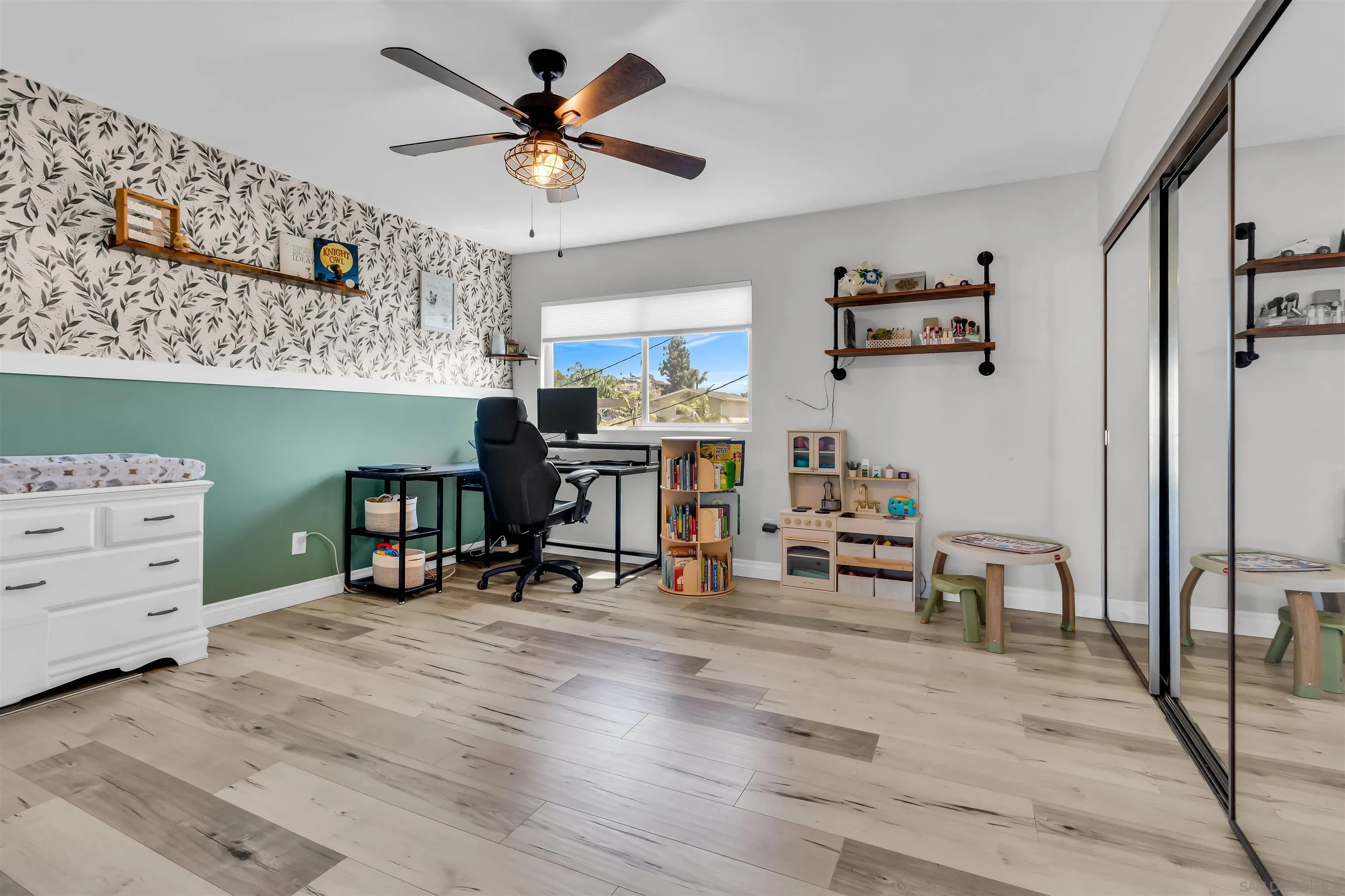 https://cdn.realtyfeed.com/cdn/127/250036583/44c8e99051682d6d7993fb4bd69fc6f0.webp