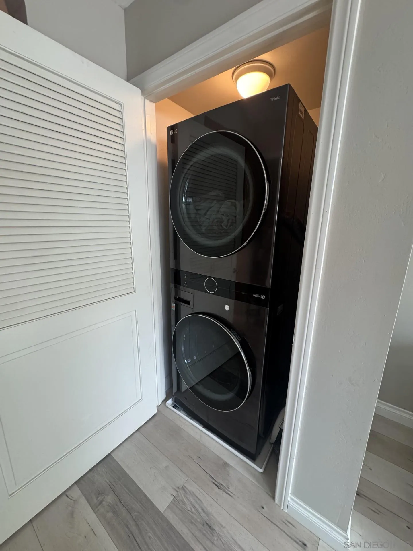 https://cdn.realtyfeed.com/cdn/127/250036583/83382a16755ac6db1abae14adc9a4442.webp