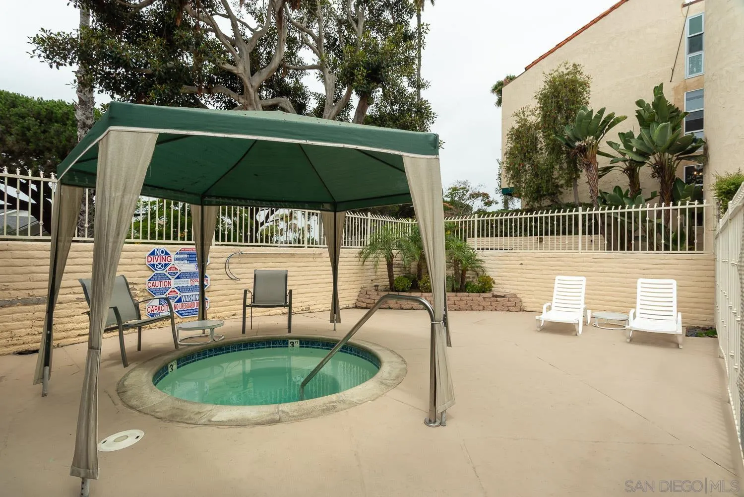 https://cdn.realtyfeed.com/cdn/127/250036584/0bd940f1b97fb54a32c950357f35ba27.webp