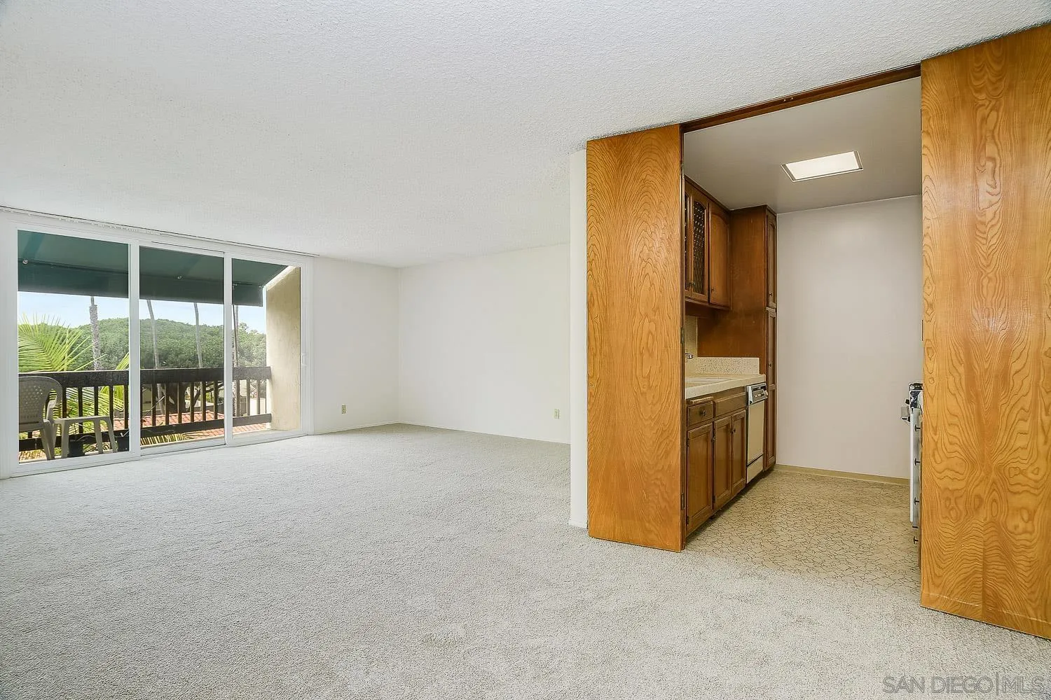 https://cdn.realtyfeed.com/cdn/127/250036584/768045bb9d969ad0b250d6390f5da055.webp
