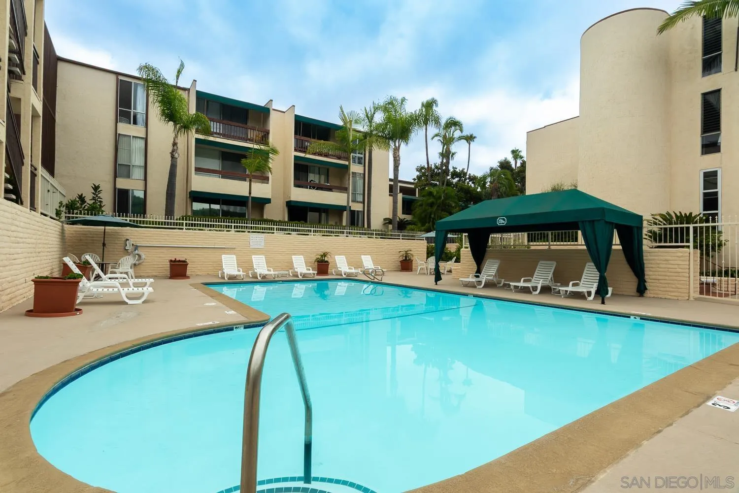 https://cdn.realtyfeed.com/cdn/127/250036584/8342fb304528b172d66bddd265fc6455.webp