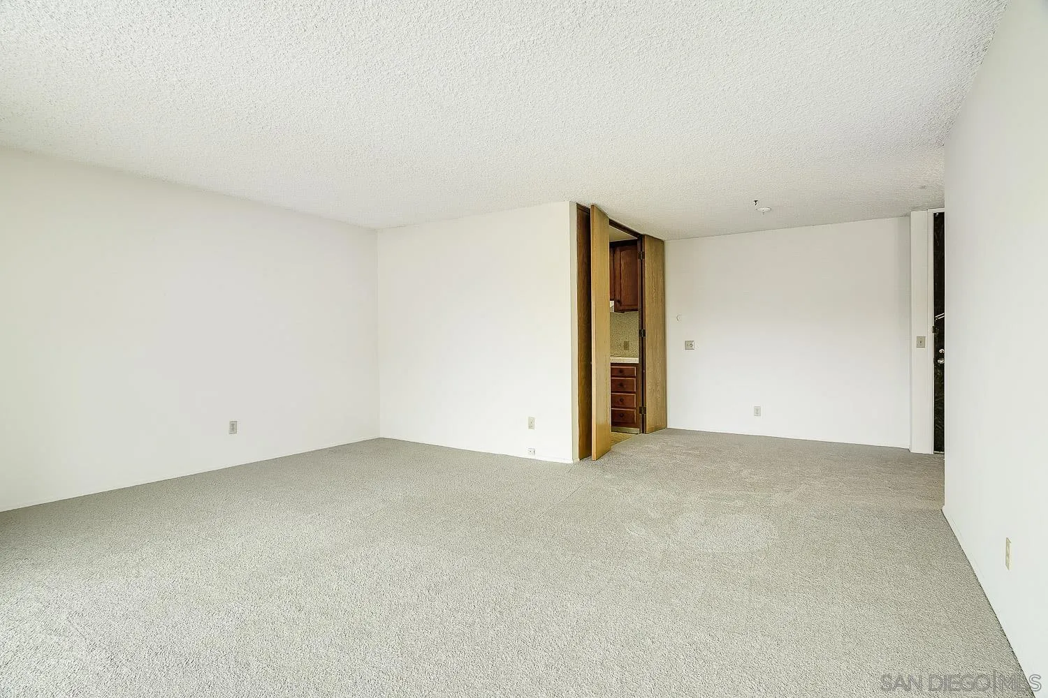 https://cdn.realtyfeed.com/cdn/127/250036584/87a374a4f22a9af6a77835baa1cbe379.webp