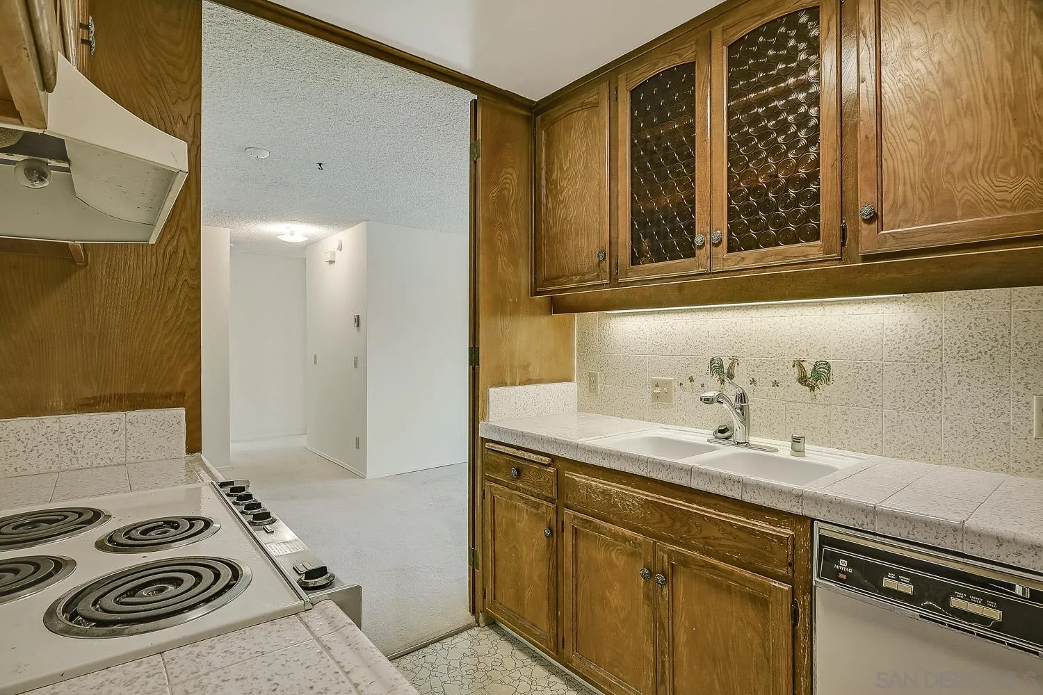 https://cdn.realtyfeed.com/cdn/127/250036584/b1bdf9aa388eafbc84d64966c728b0f4.webp