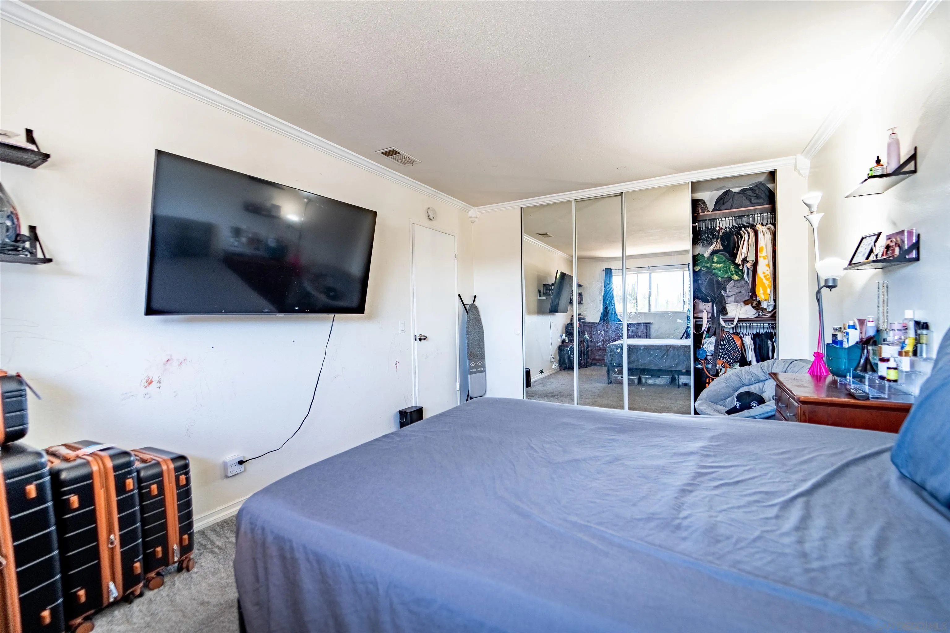 https://cdn.realtyfeed.com/cdn/127/250036586/5a2df946c06899b37b9ea7c1749204bd.webp