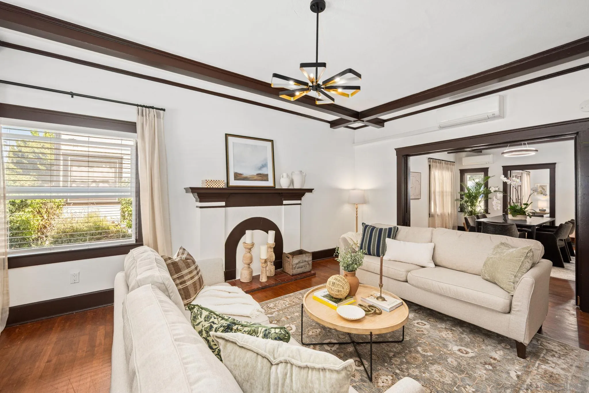 https://cdn.realtyfeed.com/cdn/127/250036588/1b2ffd40845027a2ebbd109d9f475e7c.webp