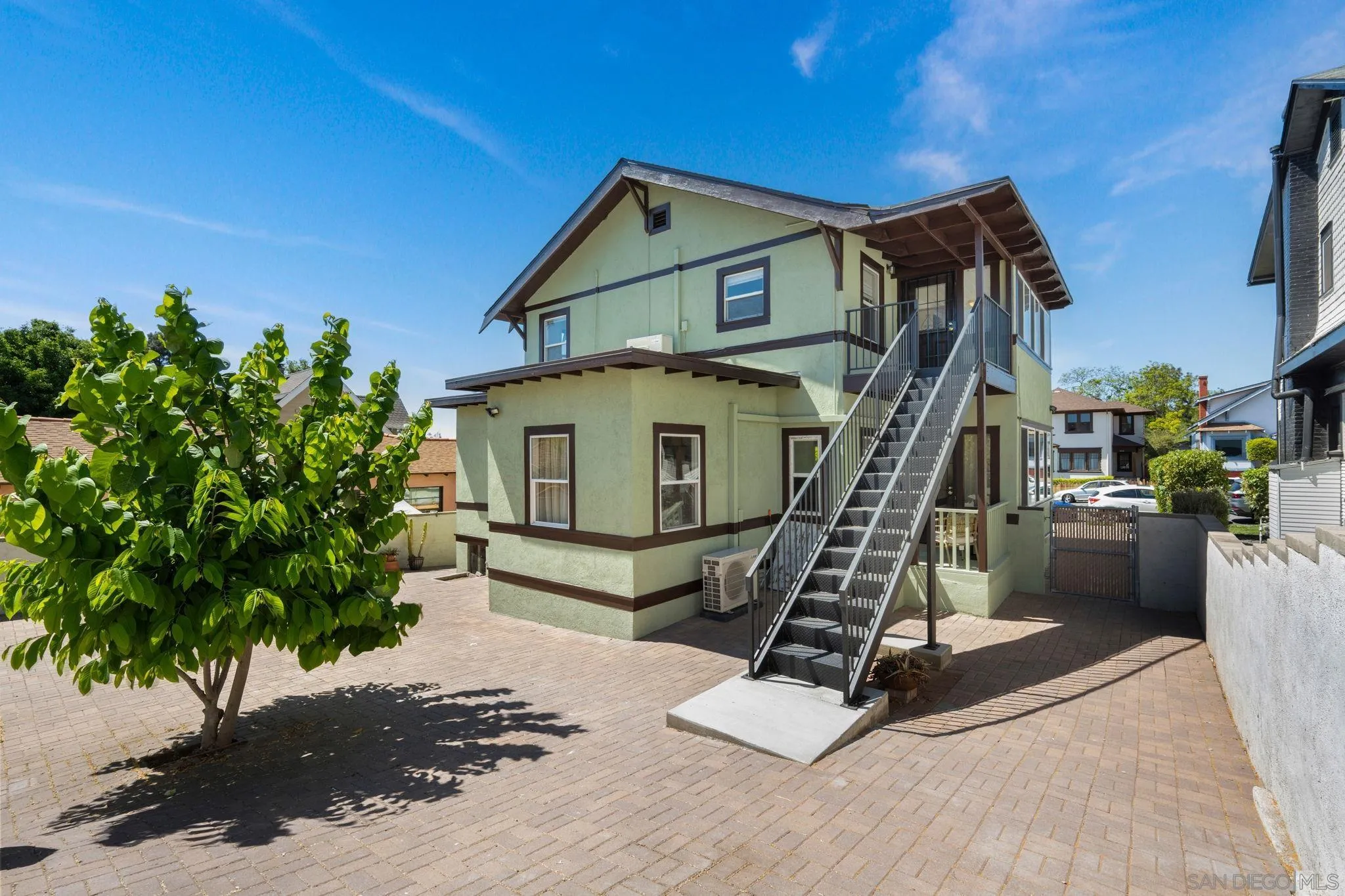 https://cdn.realtyfeed.com/cdn/127/250036588/34155cd9f916710d53a415d60a6c6b5c.webp