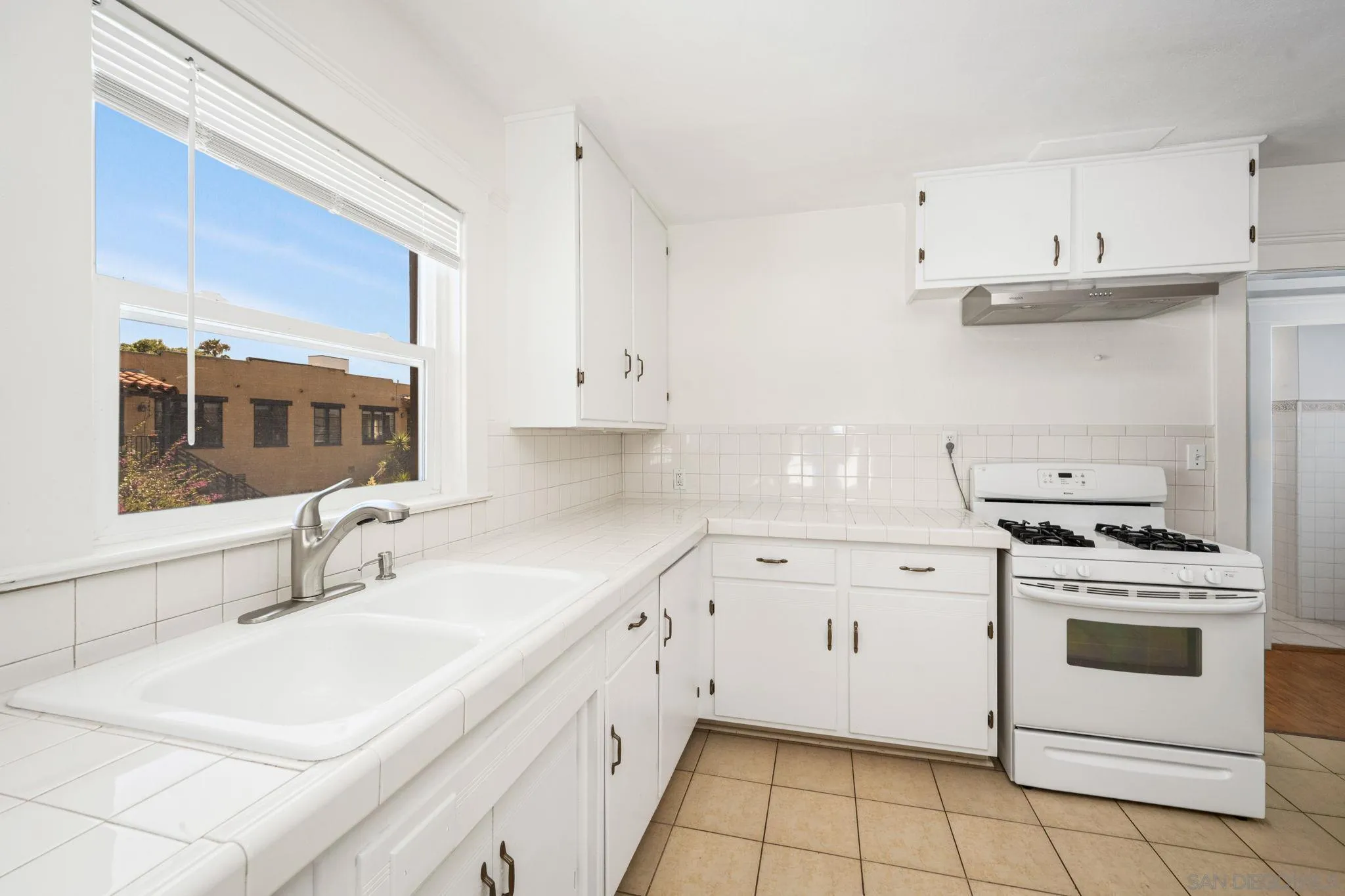 https://cdn.realtyfeed.com/cdn/127/250036588/7c49db59c42f08ea65a0a70269a04ab8.webp