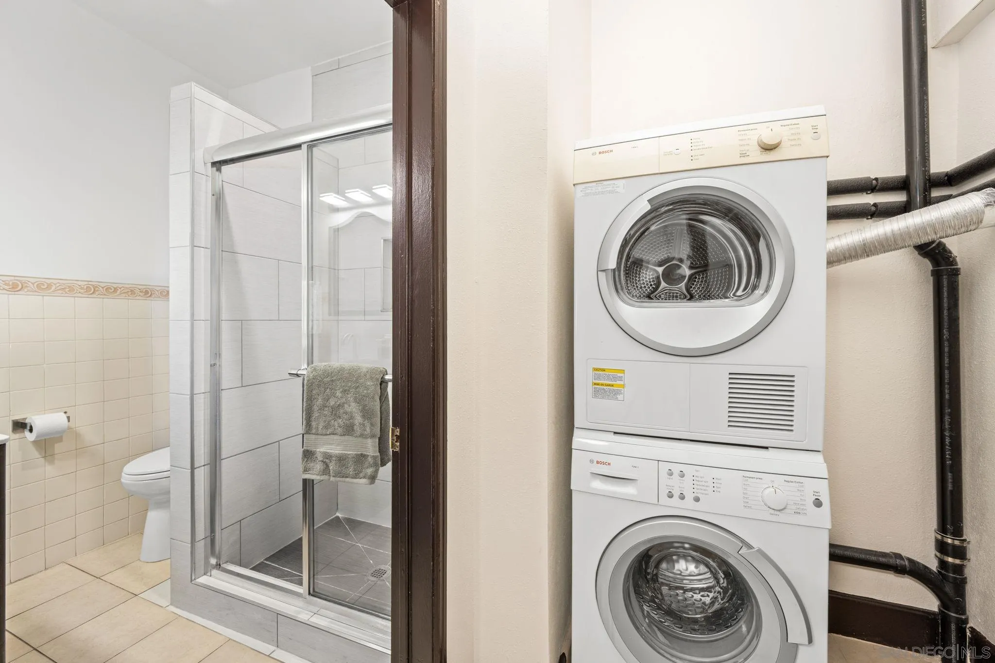 https://cdn.realtyfeed.com/cdn/127/250036588/82e6f18480edc520b25ca7a92f154ac7.webp