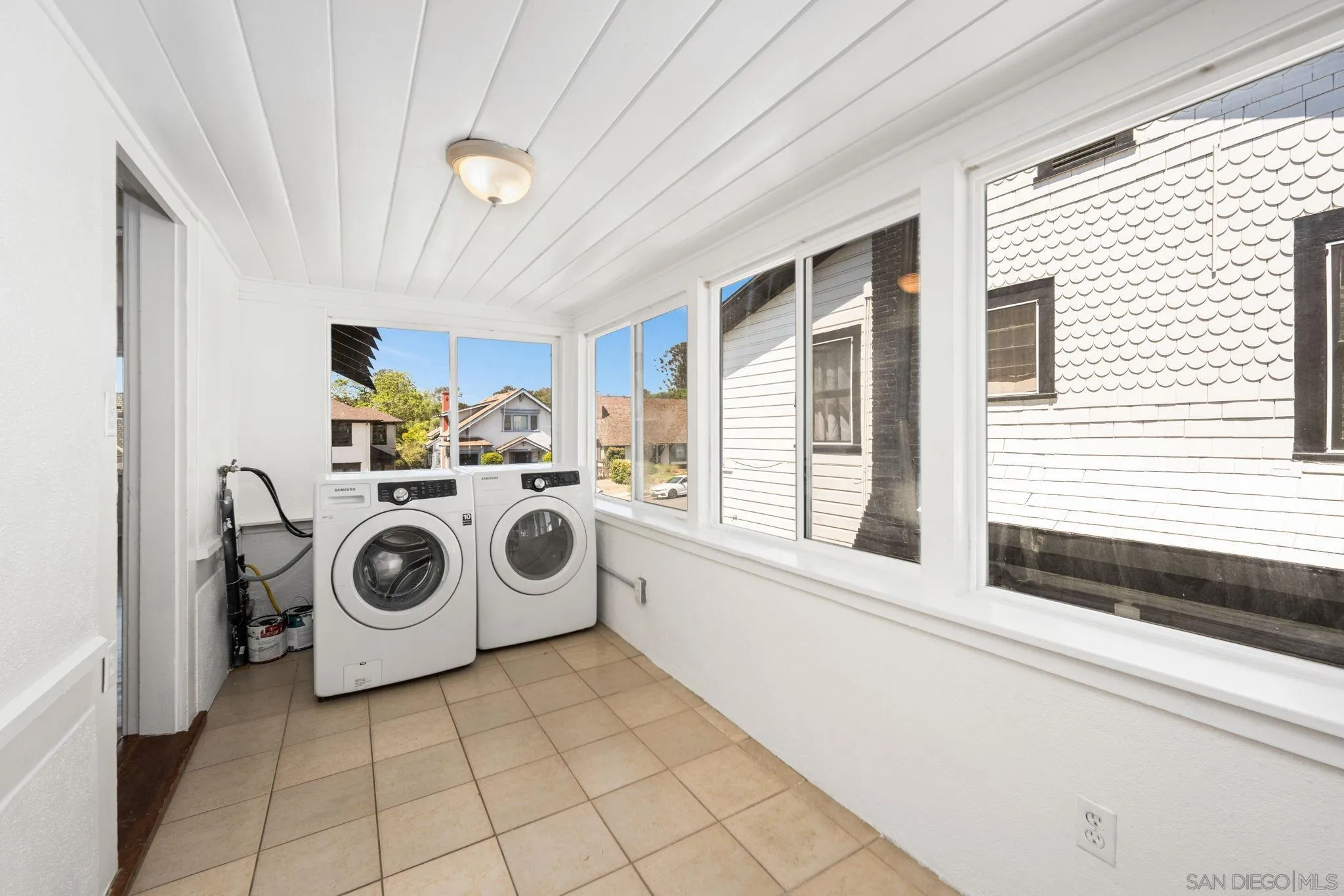 https://cdn.realtyfeed.com/cdn/127/250036588/d349ade362553965c04801a6093ea8b2.webp