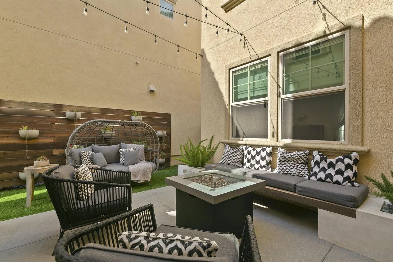 https://cdn.realtyfeed.com/cdn/127/250036592/0fa1b9eb2e9c05f0d4147882294e3b41.webp