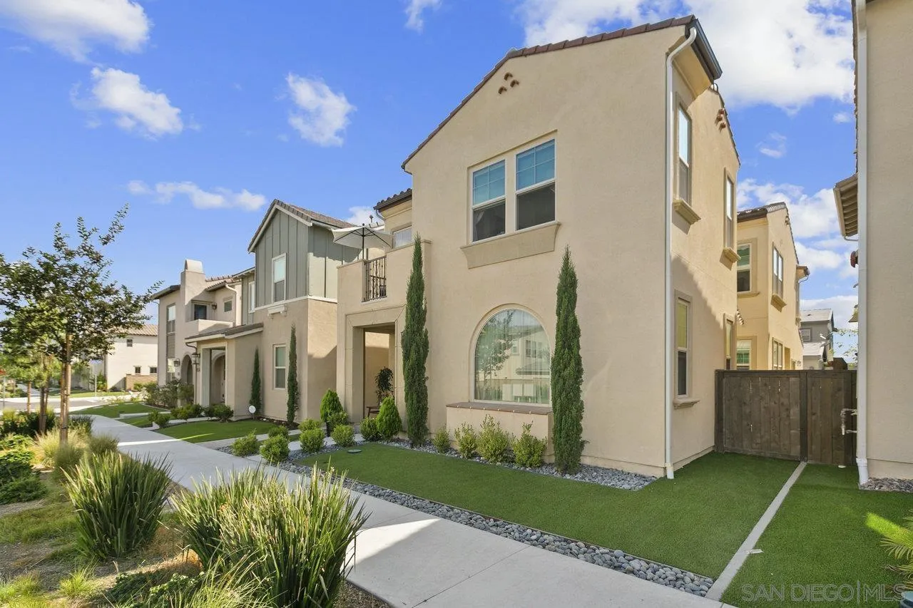https://cdn.realtyfeed.com/cdn/127/250036592/3cc151bf64d407943234e49ac3bae61c.webp