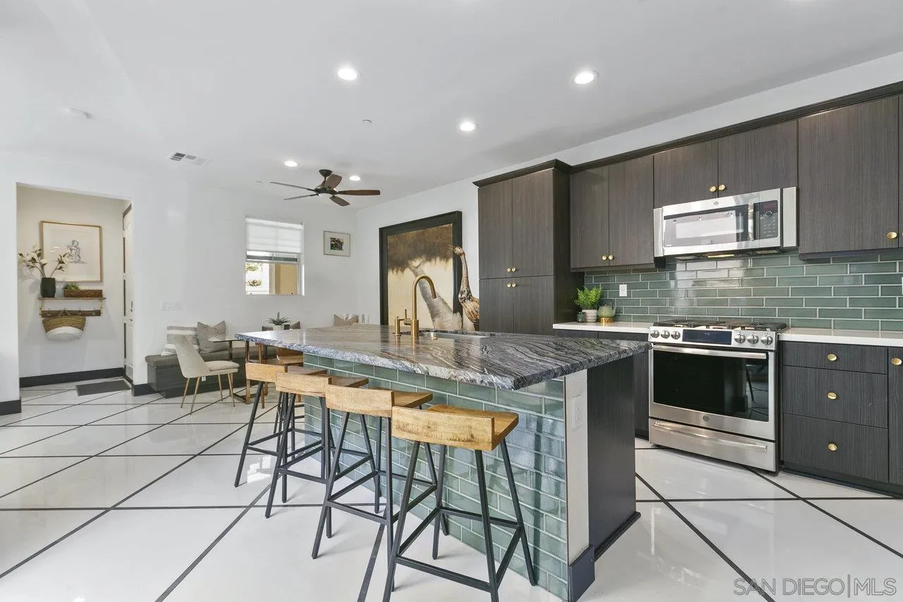 https://cdn.realtyfeed.com/cdn/127/250036592/7d4b5f30f5425da6b1863386a7cb36f8.webp
