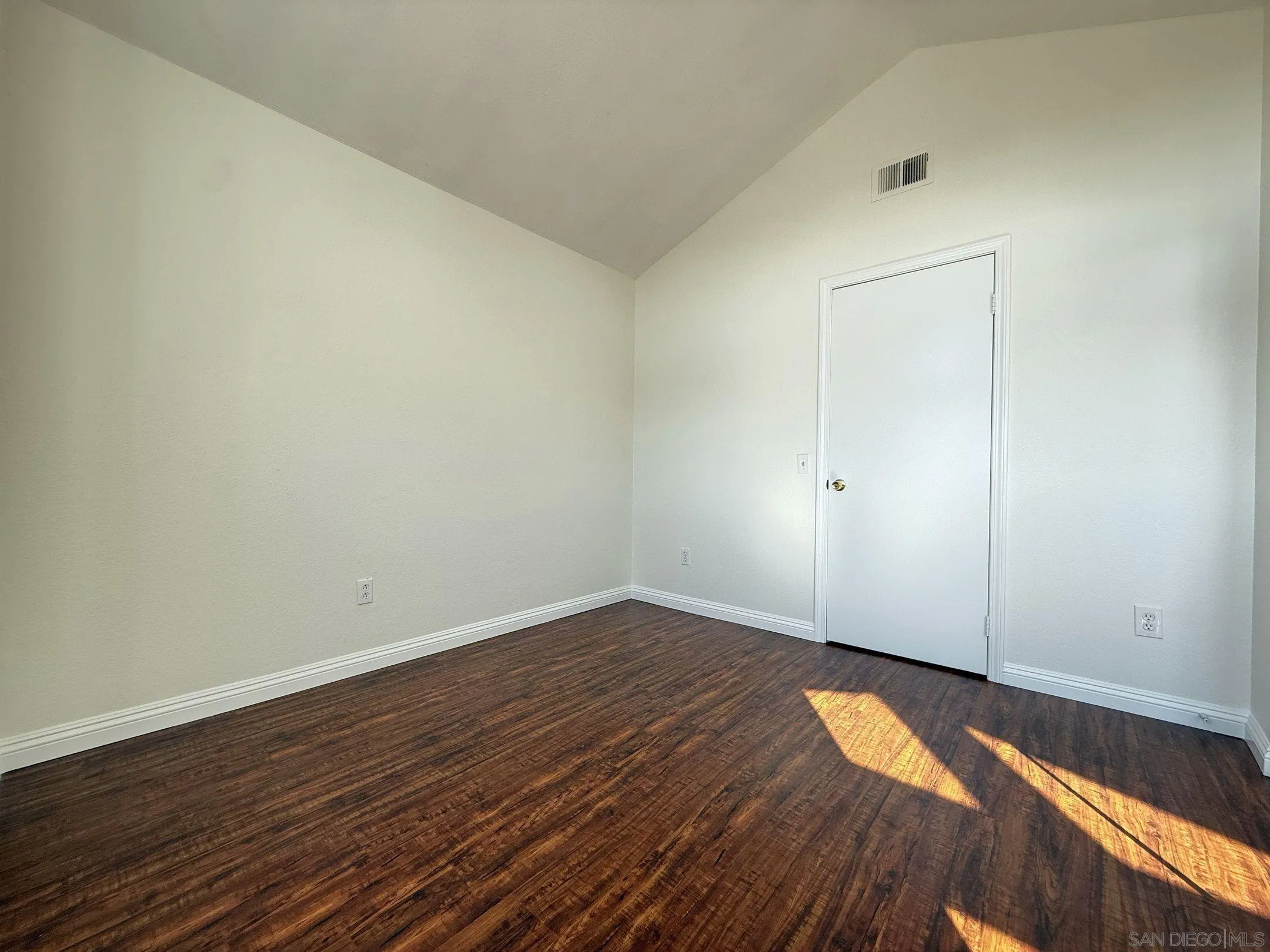 https://cdn.realtyfeed.com/cdn/127/250036593/16ec8bdcbb88316c3d274d04cc52d4ed.webp