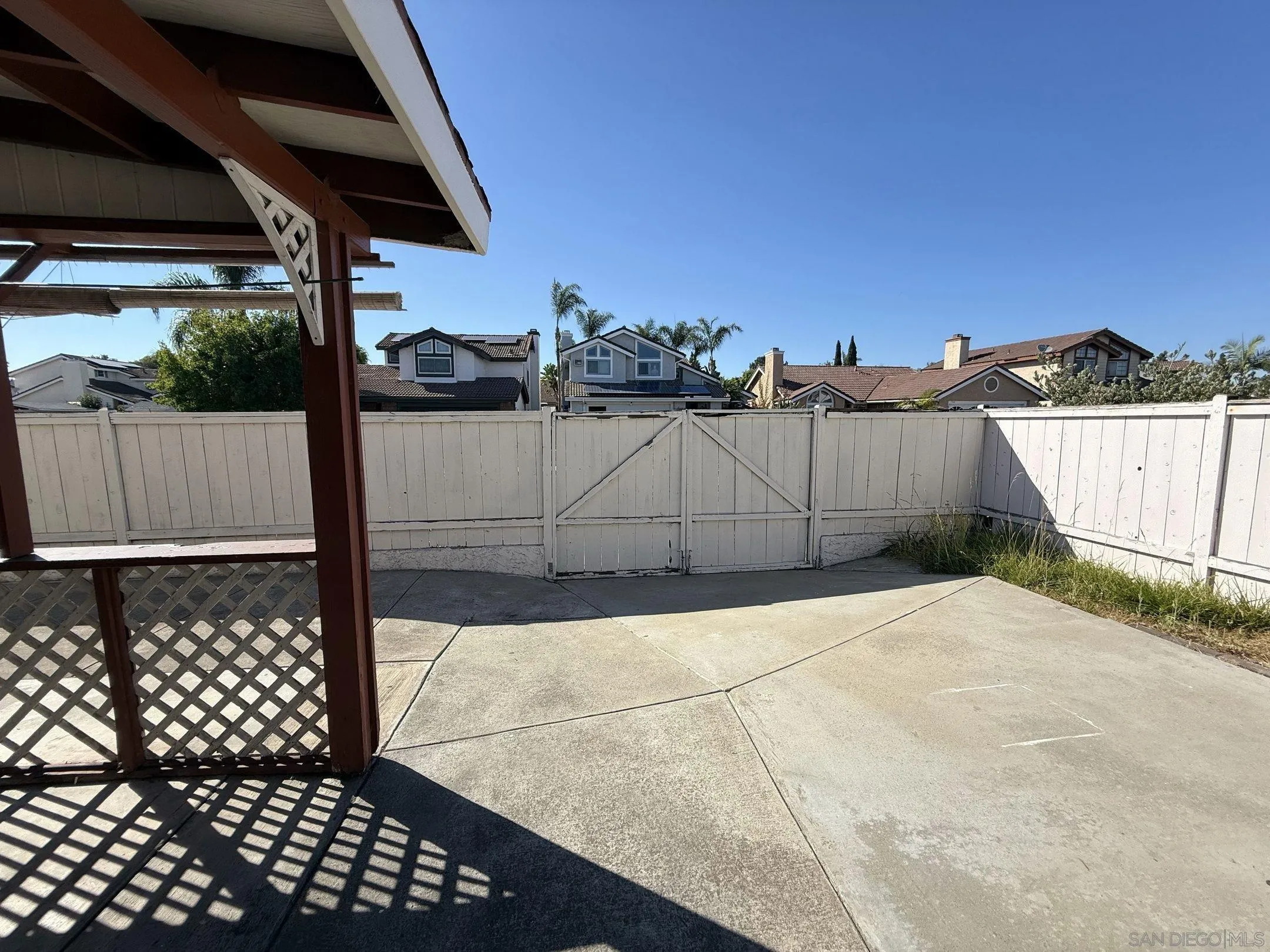 https://cdn.realtyfeed.com/cdn/127/250036593/388b9ab60f38489f93d8bd5d4c058ef3.webp