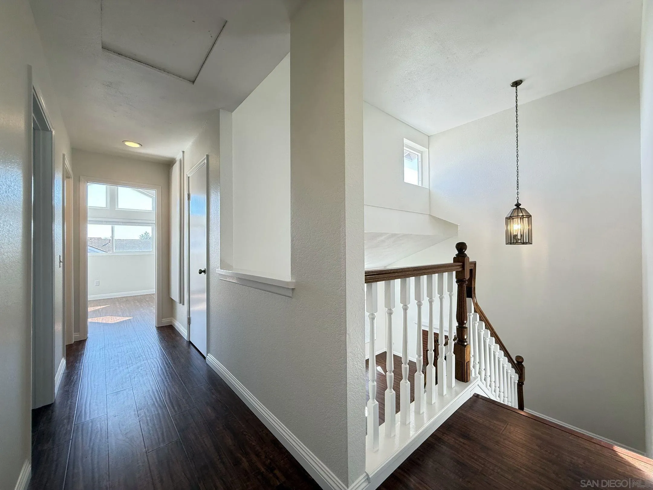 https://cdn.realtyfeed.com/cdn/127/250036593/90bc39f36e7386ce98b33691b47d1cc2.webp