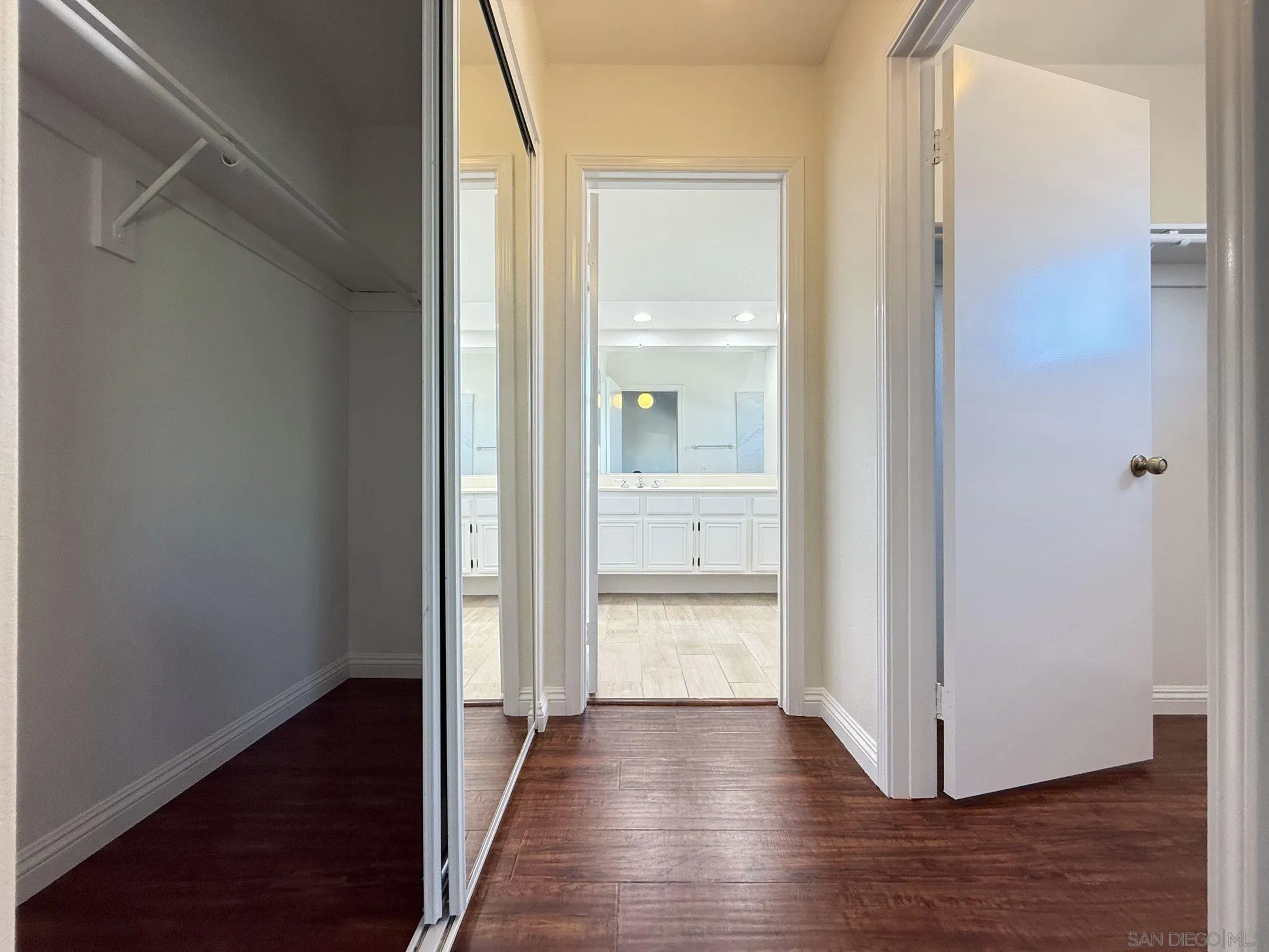 https://cdn.realtyfeed.com/cdn/127/250036593/b6f8cb56534df1b501405f3a0bb4fef6.webp