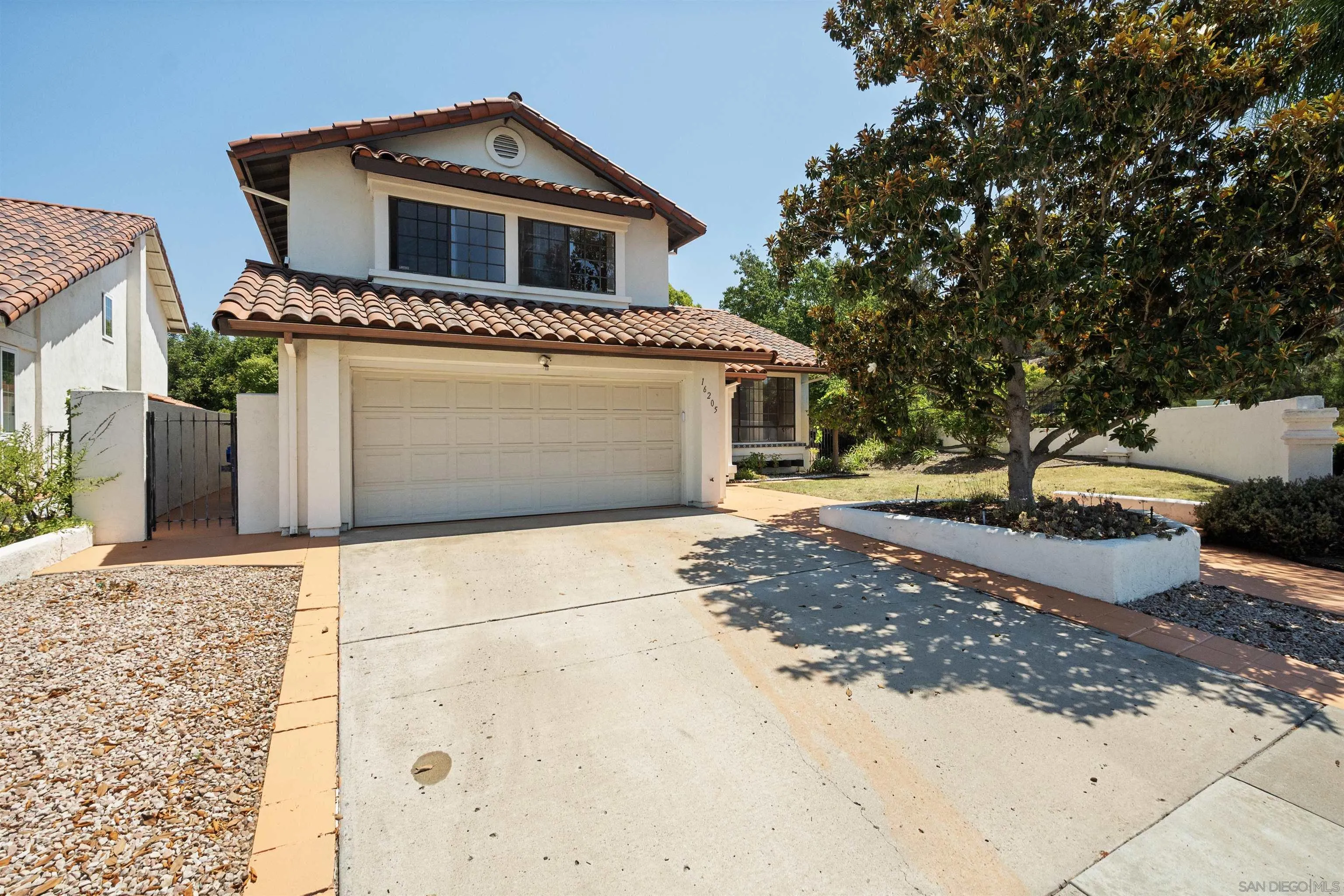 https://cdn.realtyfeed.com/cdn/127/250036596/5240318e3d2a103525369339e2a78d2b.webp