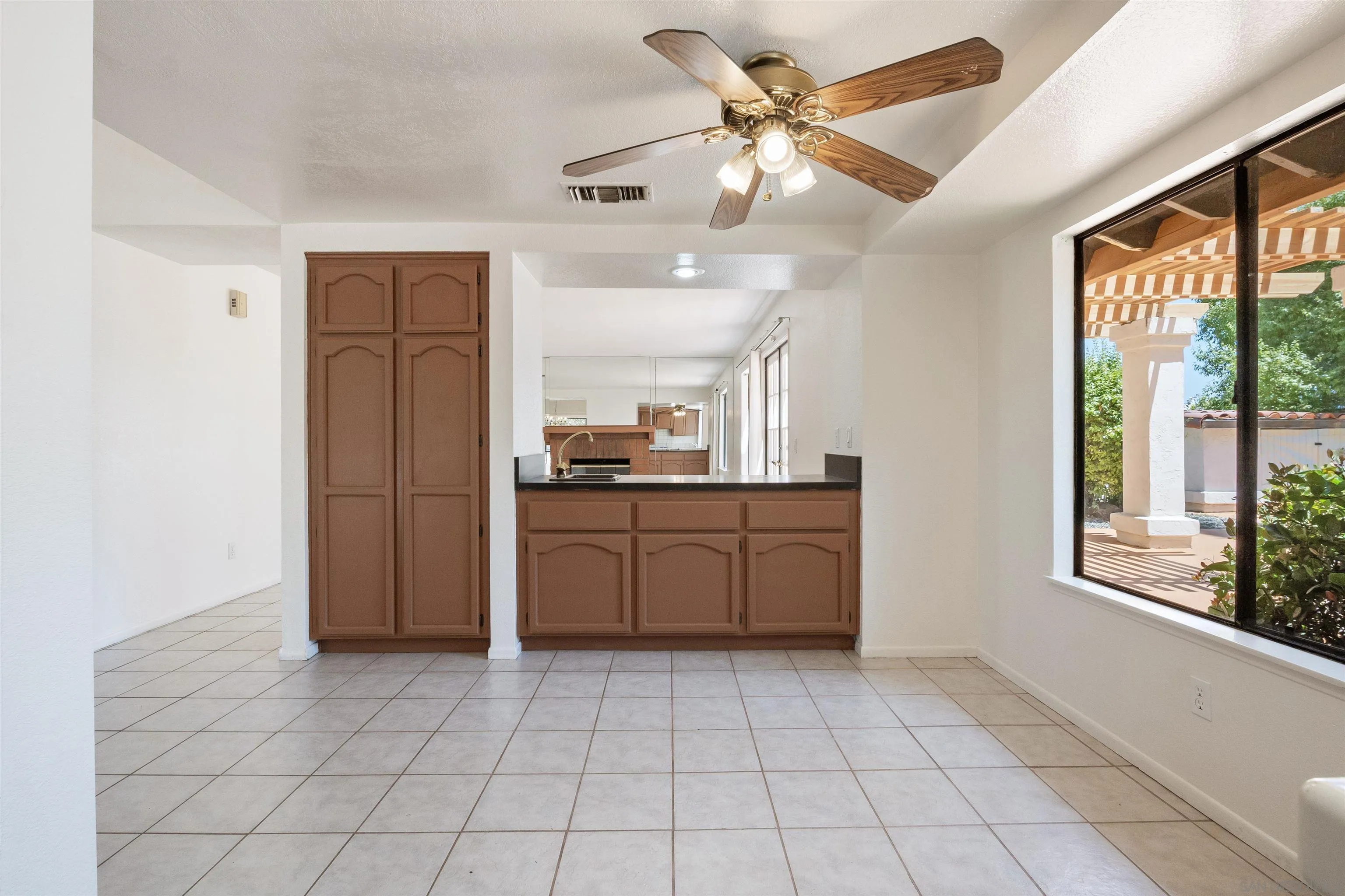 https://cdn.realtyfeed.com/cdn/127/250036596/93536d89bd96dc70177b3d8ad1ff65bd.webp