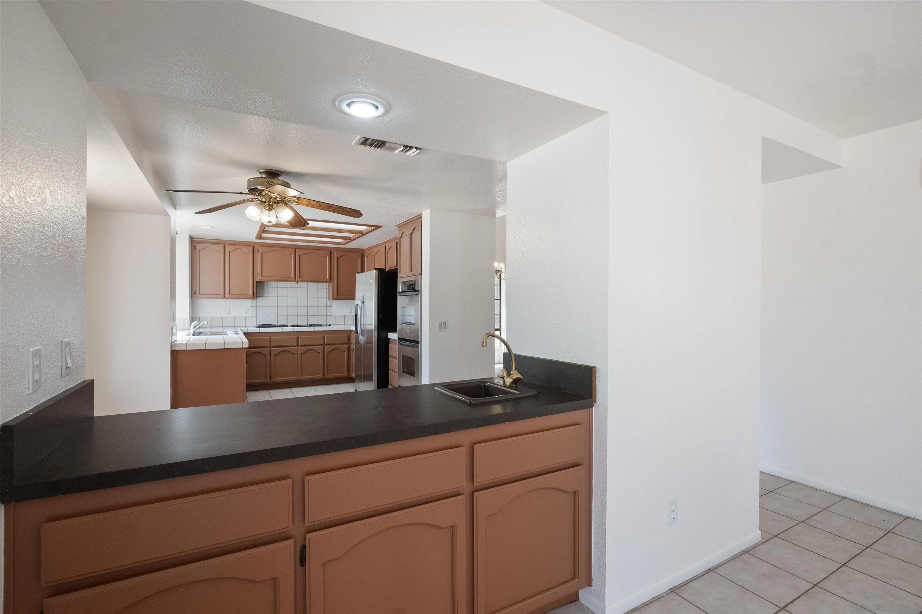 https://cdn.realtyfeed.com/cdn/127/250036596/d99fafe75f6a9ef25f2ab2769c376921.webp