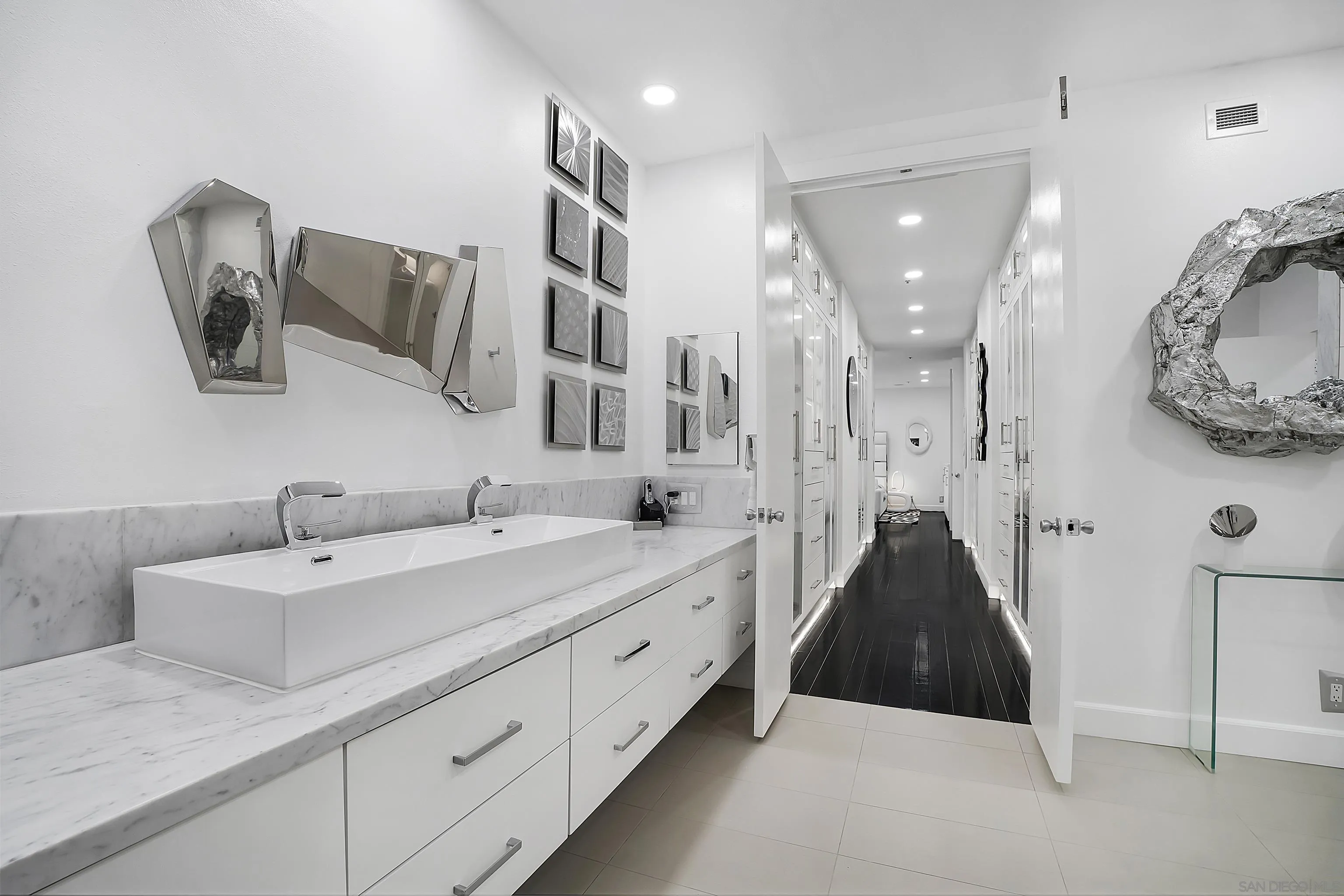 https://cdn.realtyfeed.com/cdn/127/250036599/061ebbacb2b950c6507da0adce08c012.webp