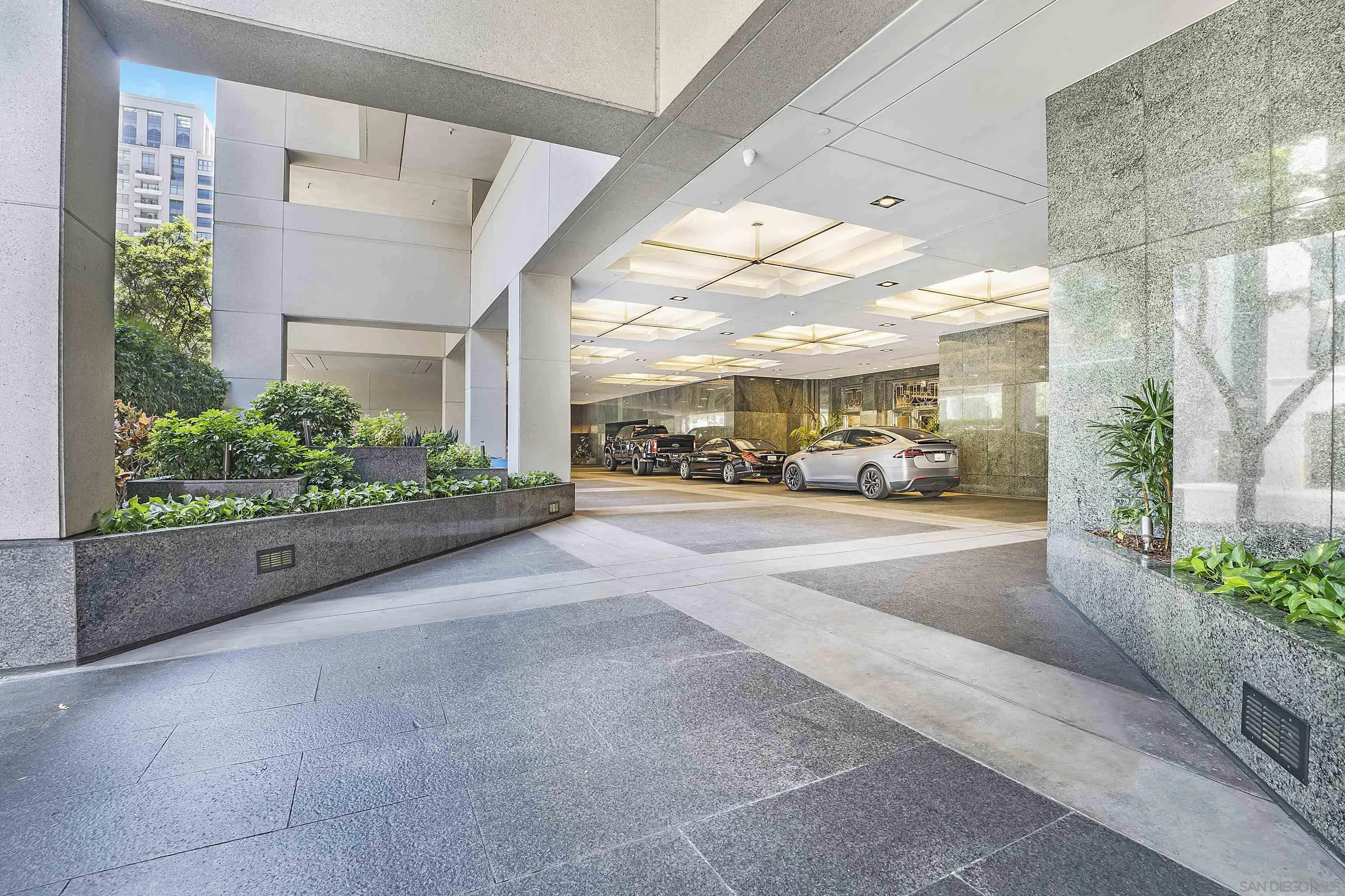 https://cdn.realtyfeed.com/cdn/127/250036599/1d37de22df2e0a6dac6ca134c2d51fd2.webp