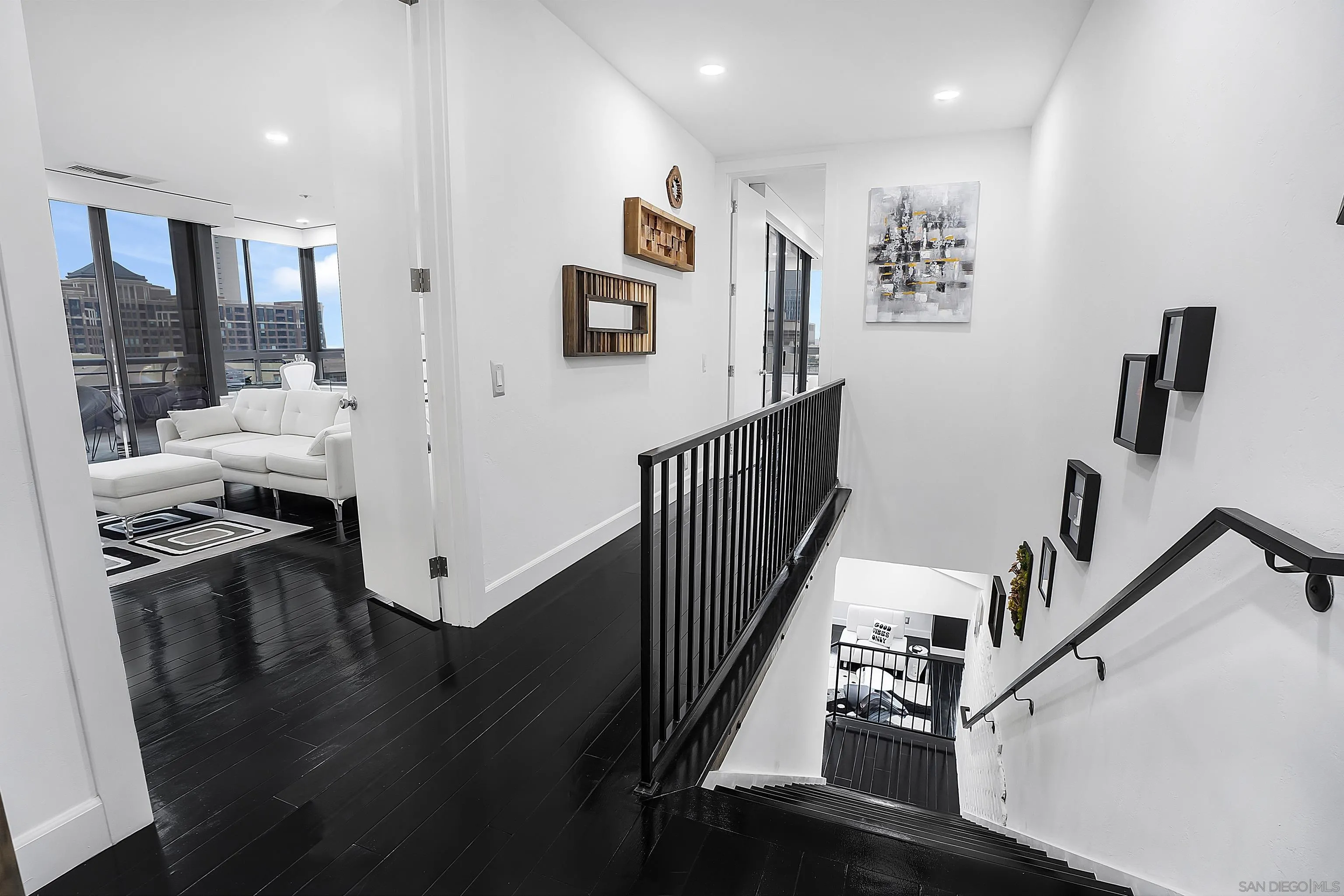 https://cdn.realtyfeed.com/cdn/127/250036599/1ef330b2f9cfed9b064458ab47fad102.webp