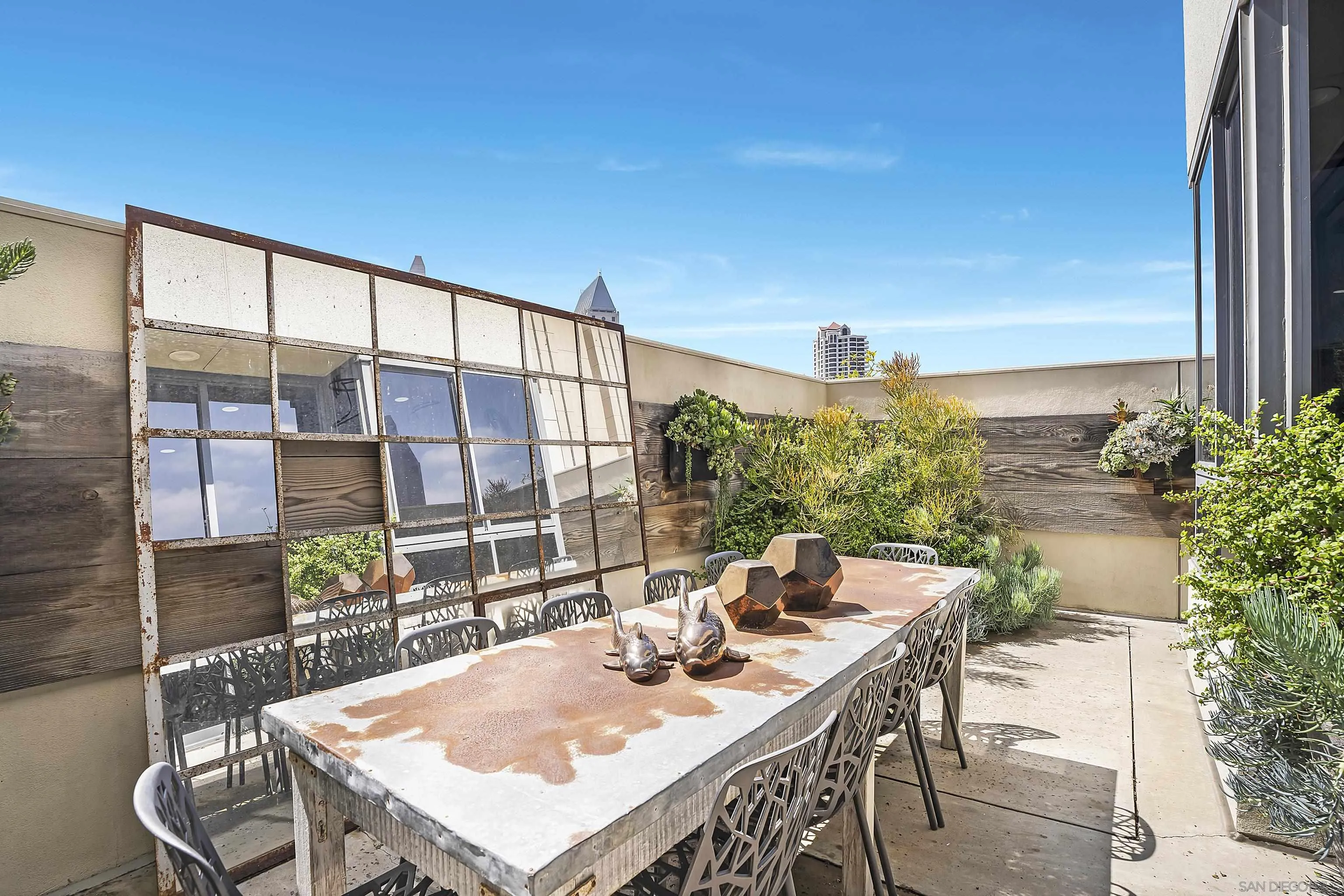 https://cdn.realtyfeed.com/cdn/127/250036599/4640ad3e93459068e670a3a41901e43d.webp
