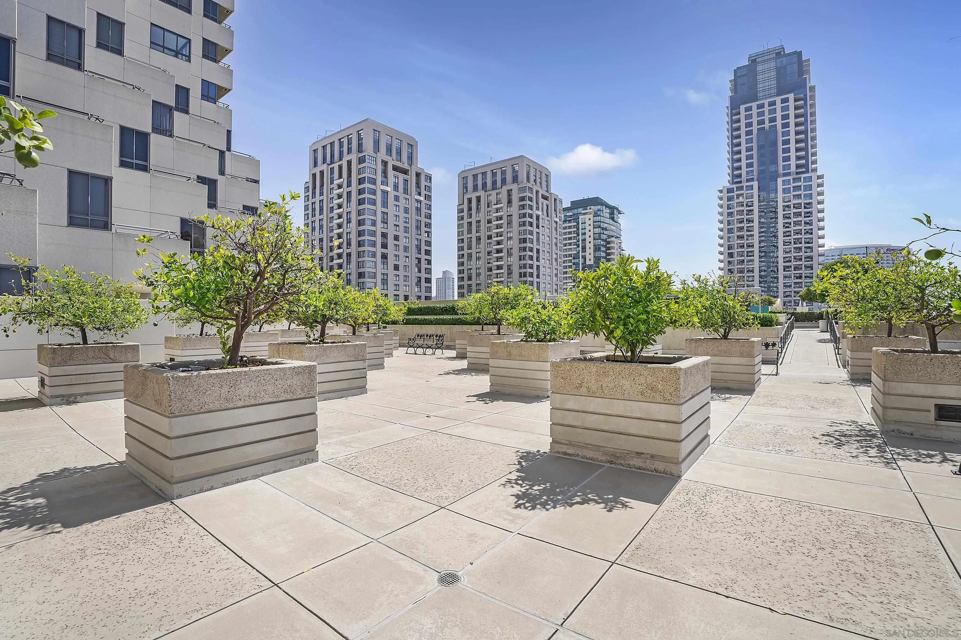https://cdn.realtyfeed.com/cdn/127/250036599/8453d3cf5df02d0f6585ca6729f19f6f.webp
