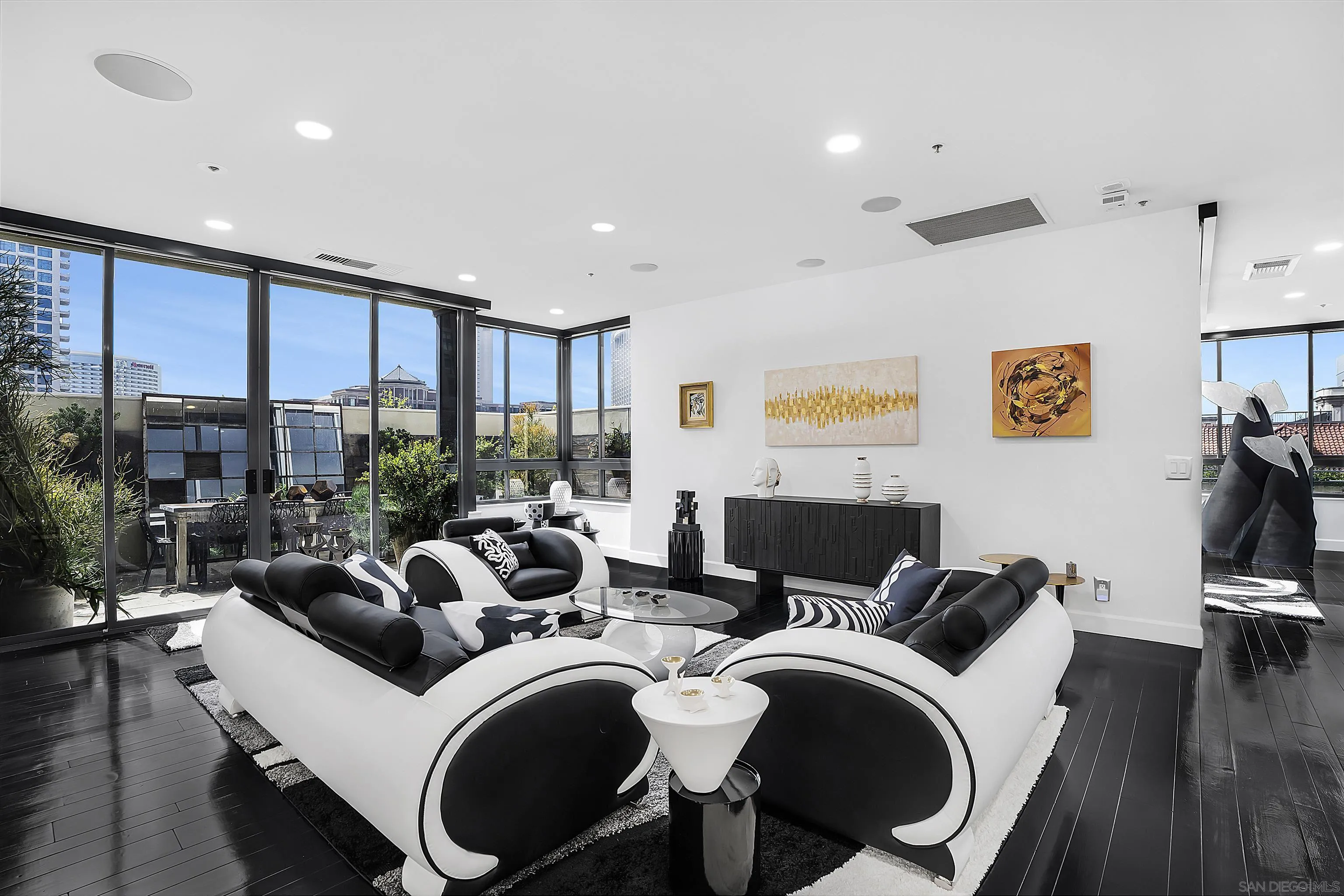 https://cdn.realtyfeed.com/cdn/127/250036599/abcab6a4cca11730956ad60ddb405ed2.webp