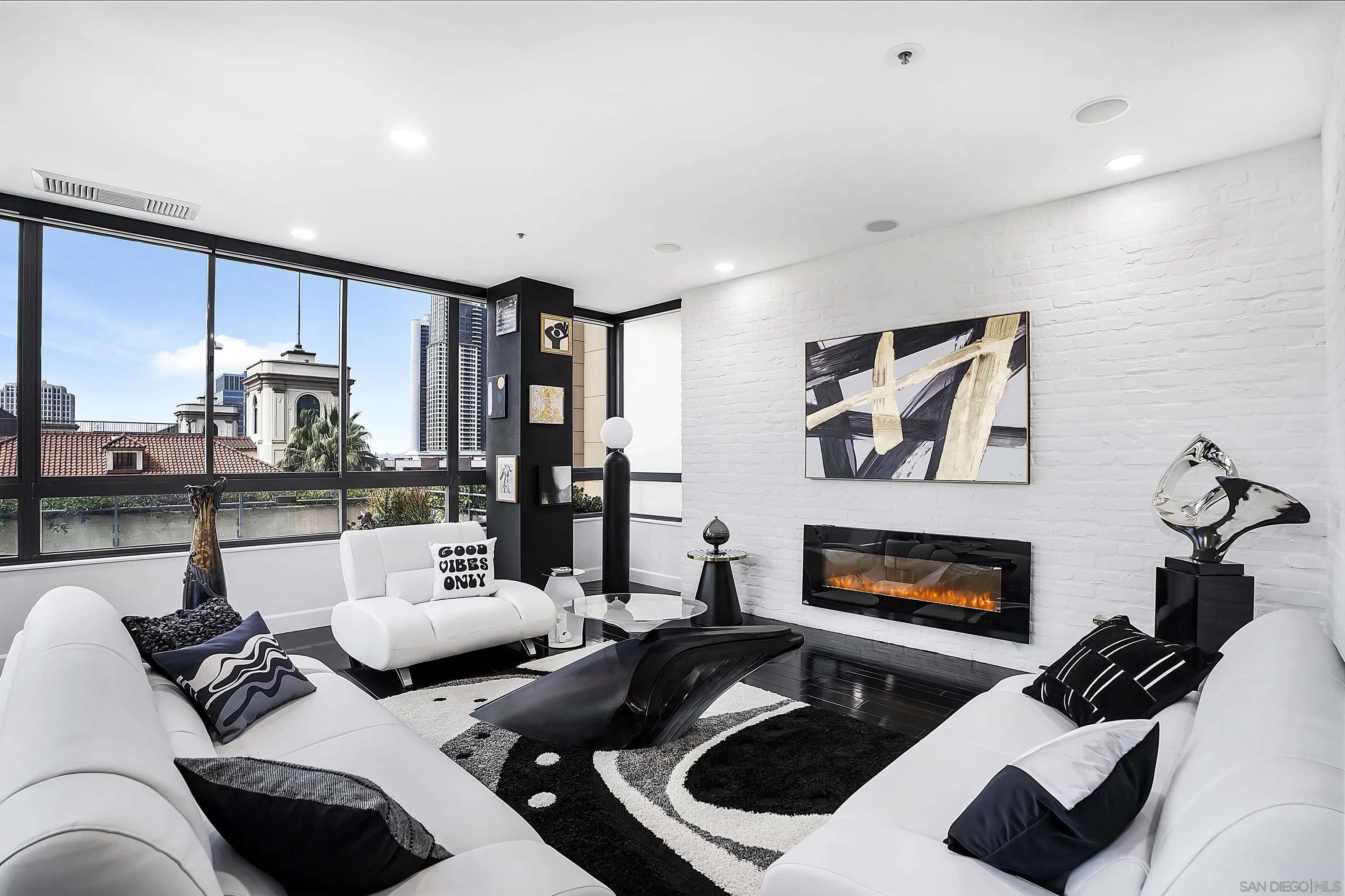 https://cdn.realtyfeed.com/cdn/127/250036599/b44007a3c8e2b69cbcfa099d8073d28a.webp