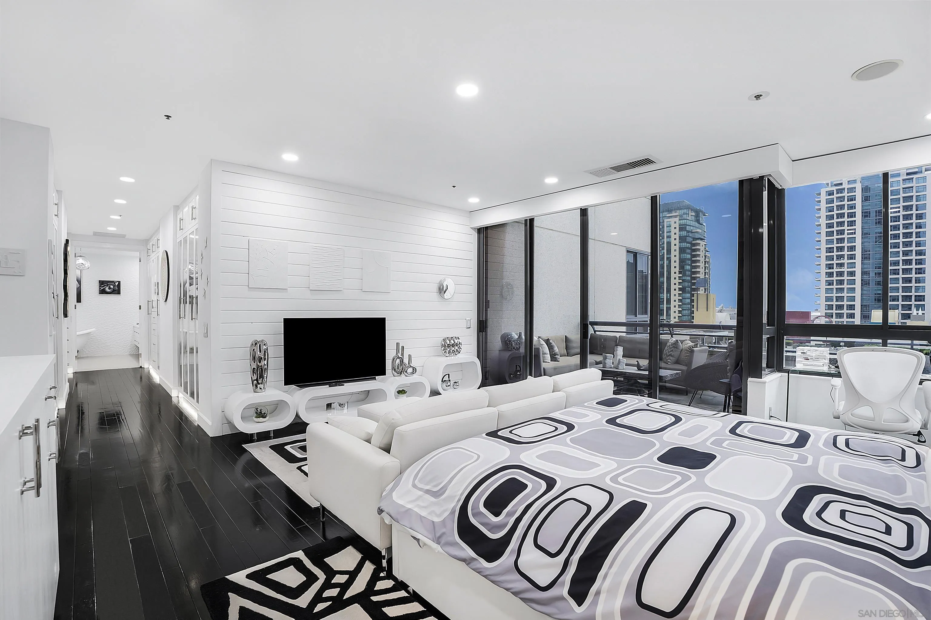 https://cdn.realtyfeed.com/cdn/127/250036599/d64515637c6c44f12611a18a11bb1f57.webp