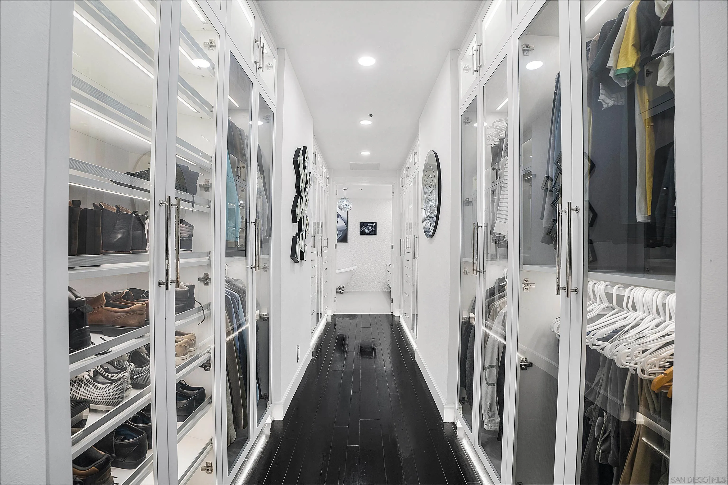 https://cdn.realtyfeed.com/cdn/127/250036599/f620849cda0d0e799b779585cb451dcf.webp