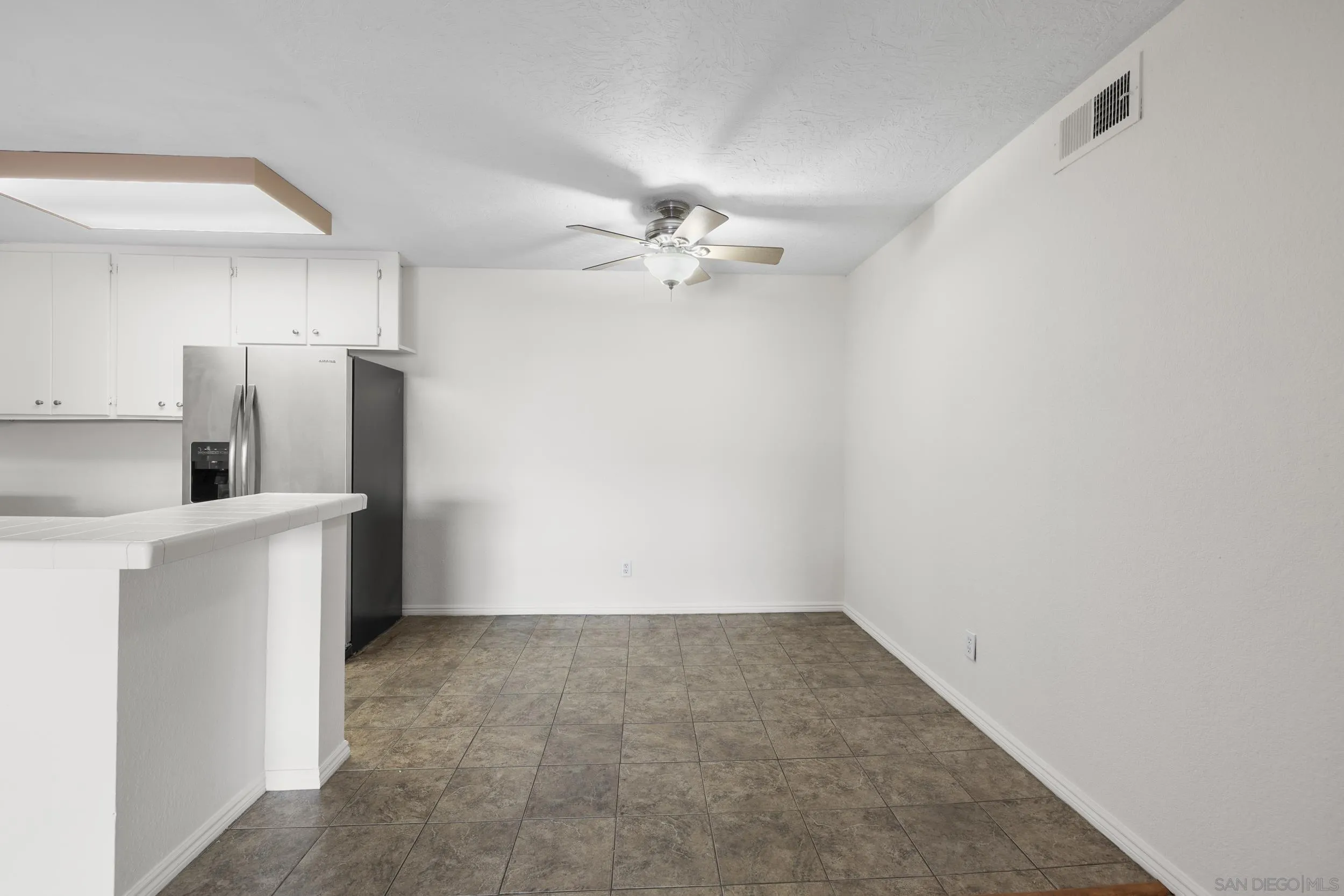 https://cdn.realtyfeed.com/cdn/127/250036601/e92a666fec68c3f0e2109ca63ac061e4.webp