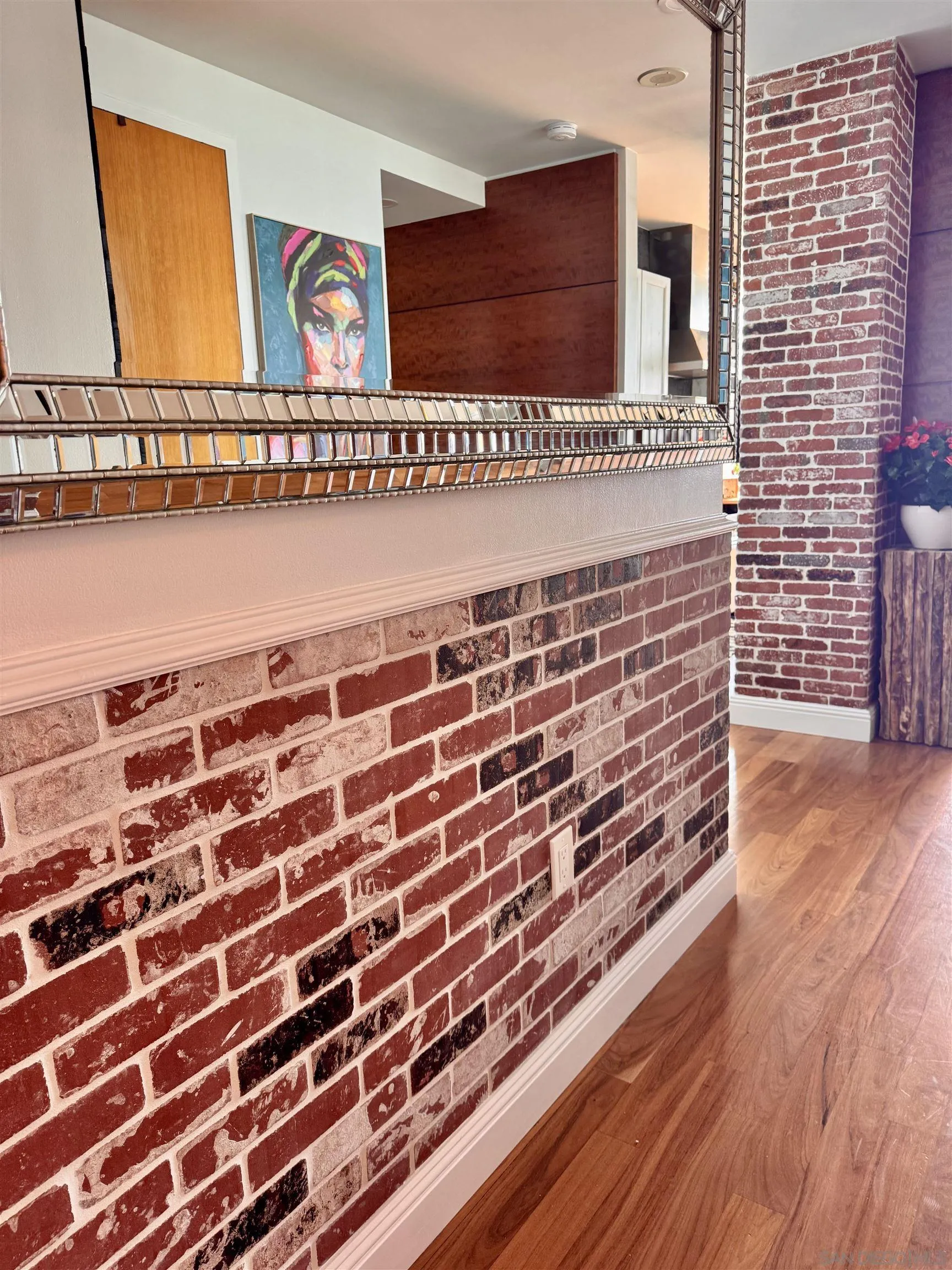 https://cdn.realtyfeed.com/cdn/127/250036609/0512846397b165835075368f78b7f255.webp