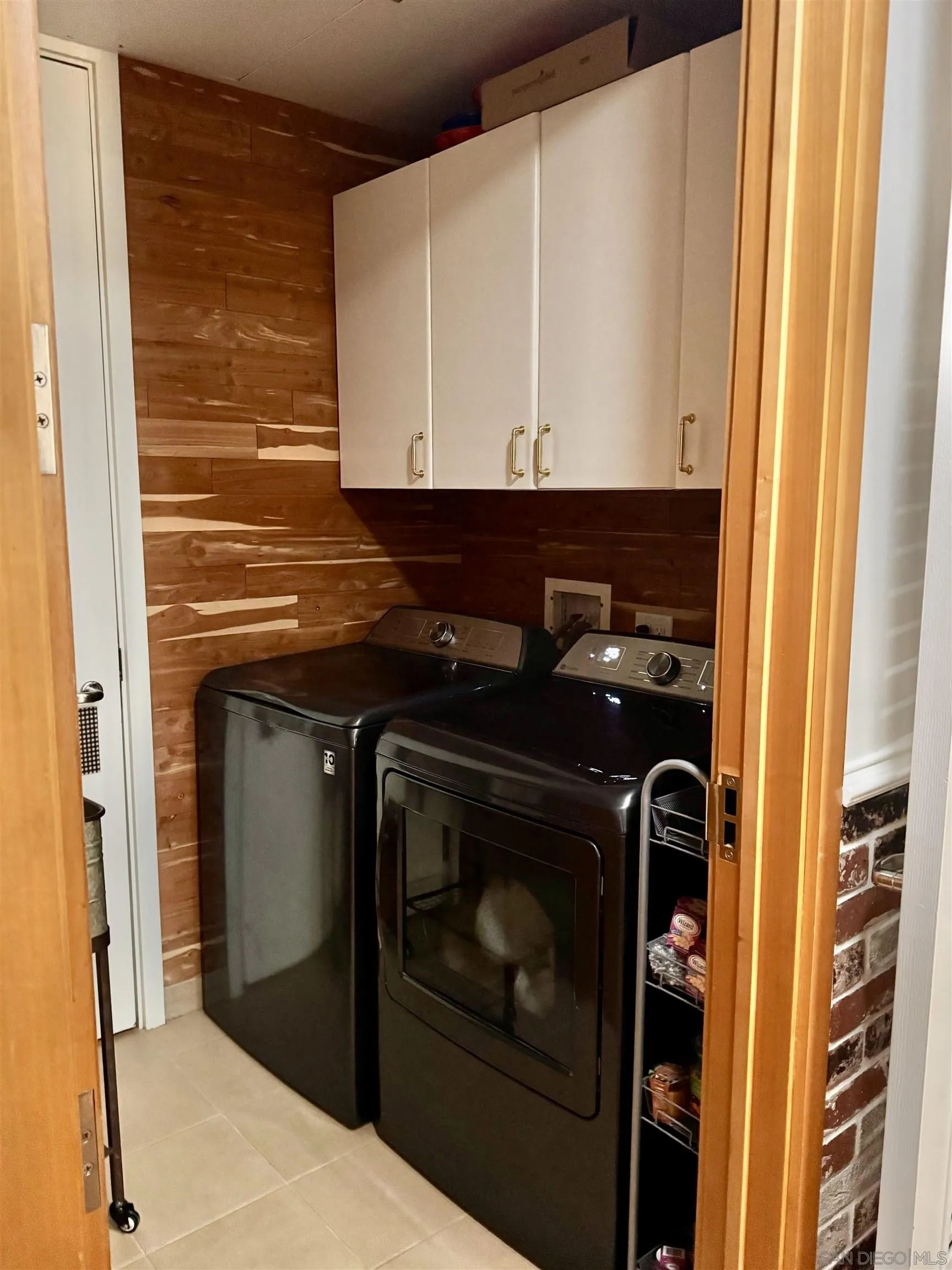 https://cdn.realtyfeed.com/cdn/127/250036609/81fac8aac598ef3096eb7f8d403bad92.webp