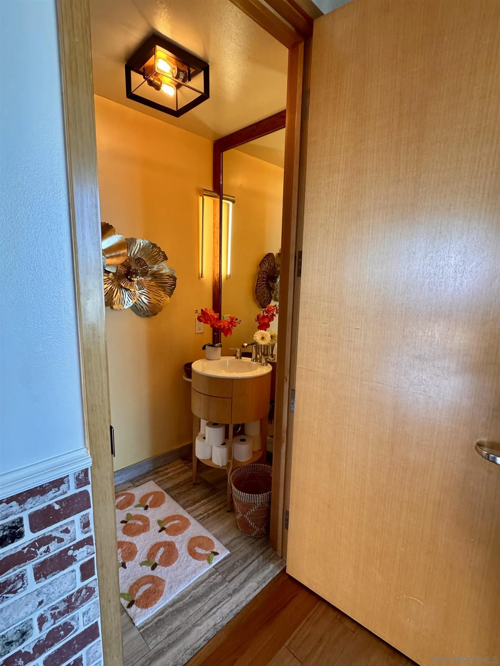https://cdn.realtyfeed.com/cdn/127/250036609/aba3814331f9fc350397945f956bba04.webp