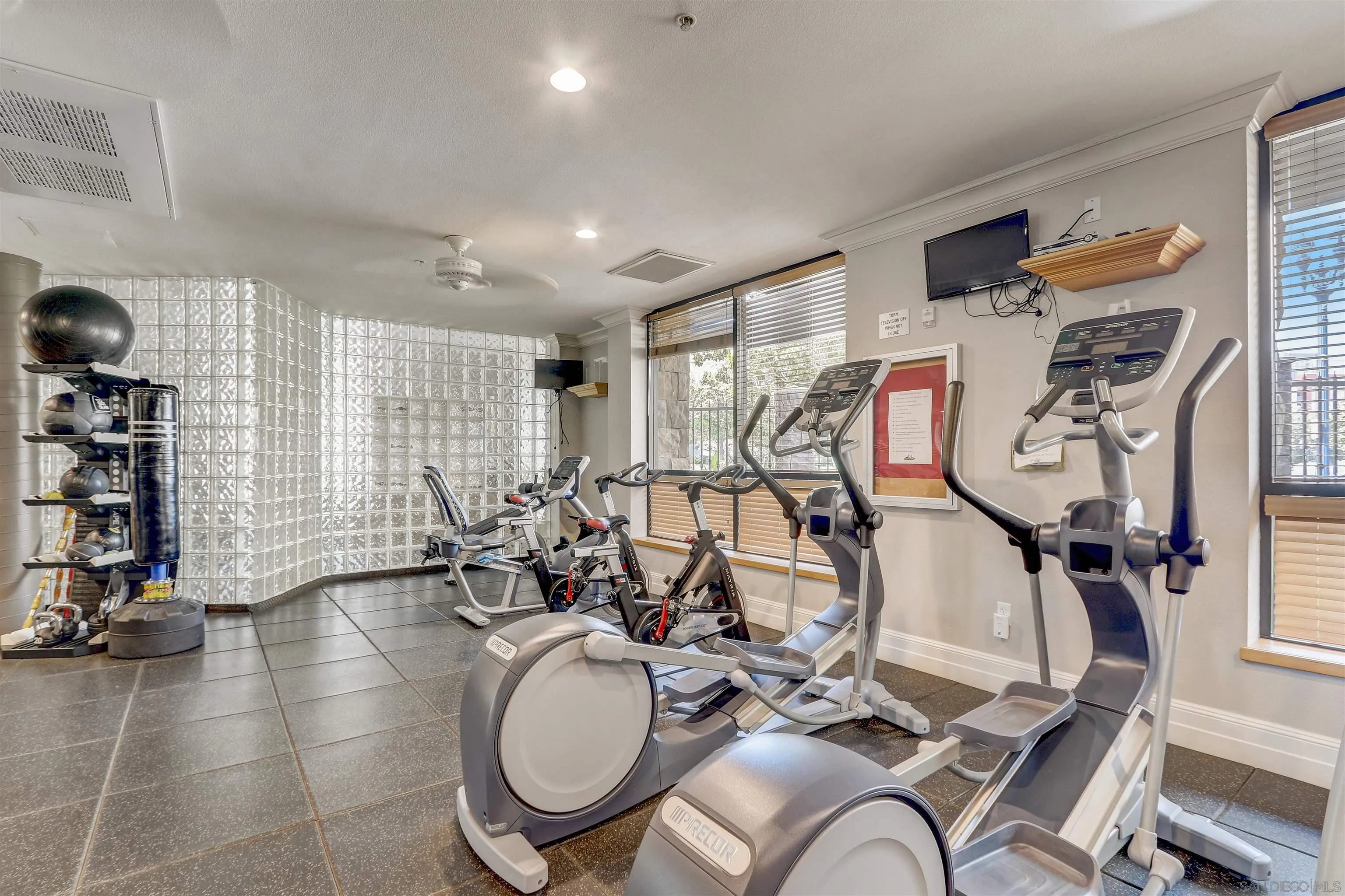 https://cdn.realtyfeed.com/cdn/127/250036611/8e882b623537e7f97807b073d083100b.webp
