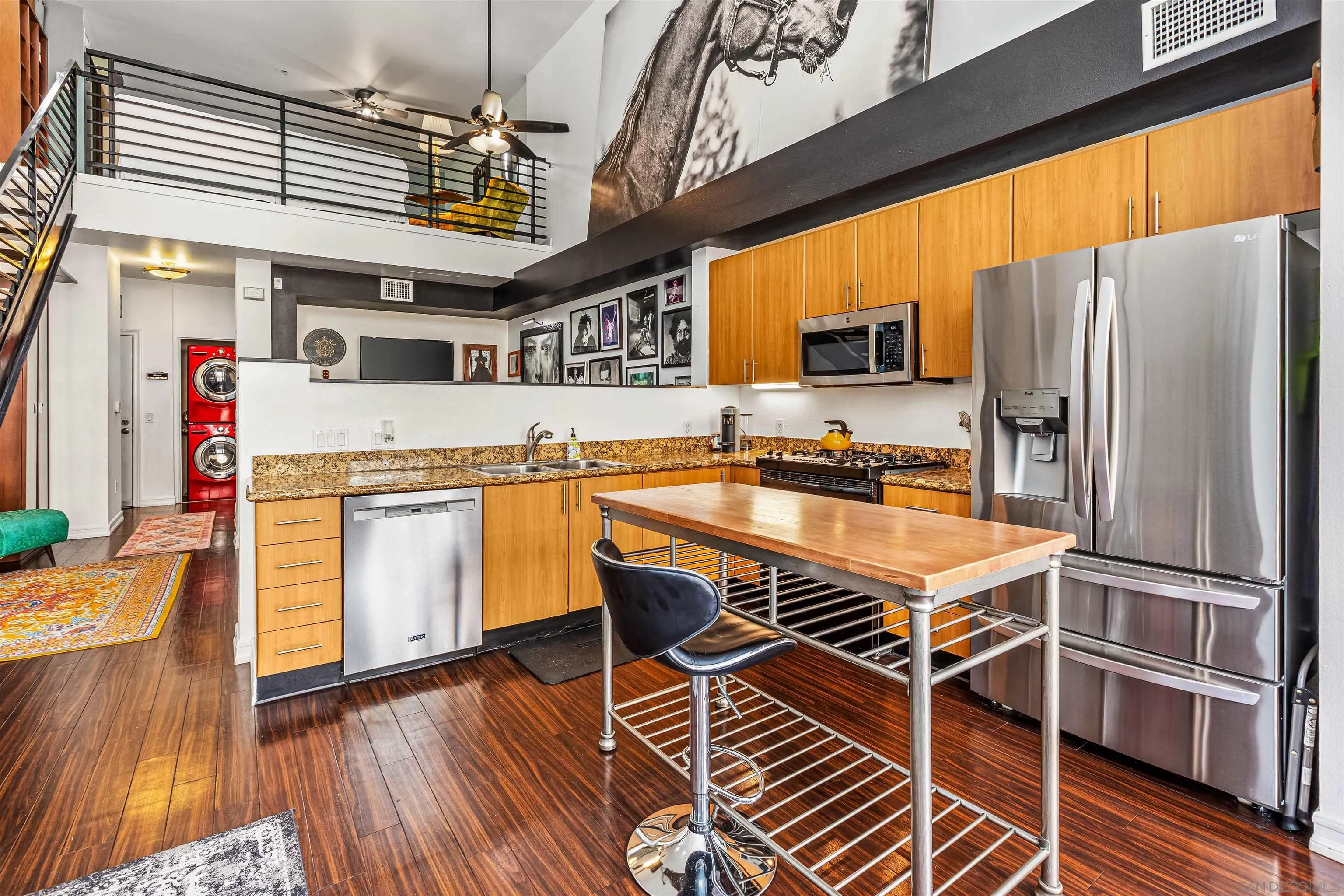 https://cdn.realtyfeed.com/cdn/127/250036611/cf318ed2a83617578cb94aabd01ed7a8.webp