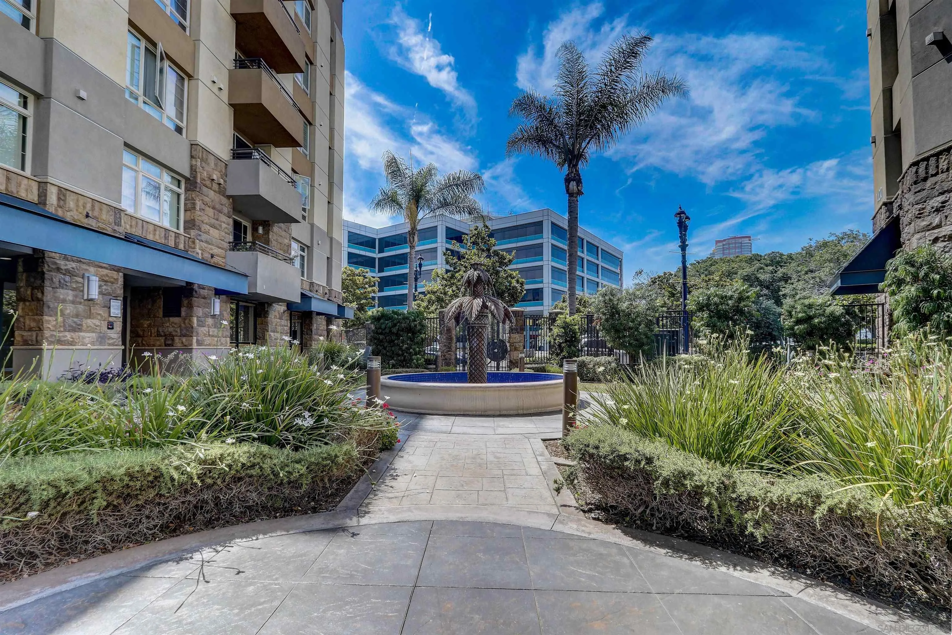 https://cdn.realtyfeed.com/cdn/127/250036611/db3e1fc4a183c2aa0bf8cfe98061f6fe.webp