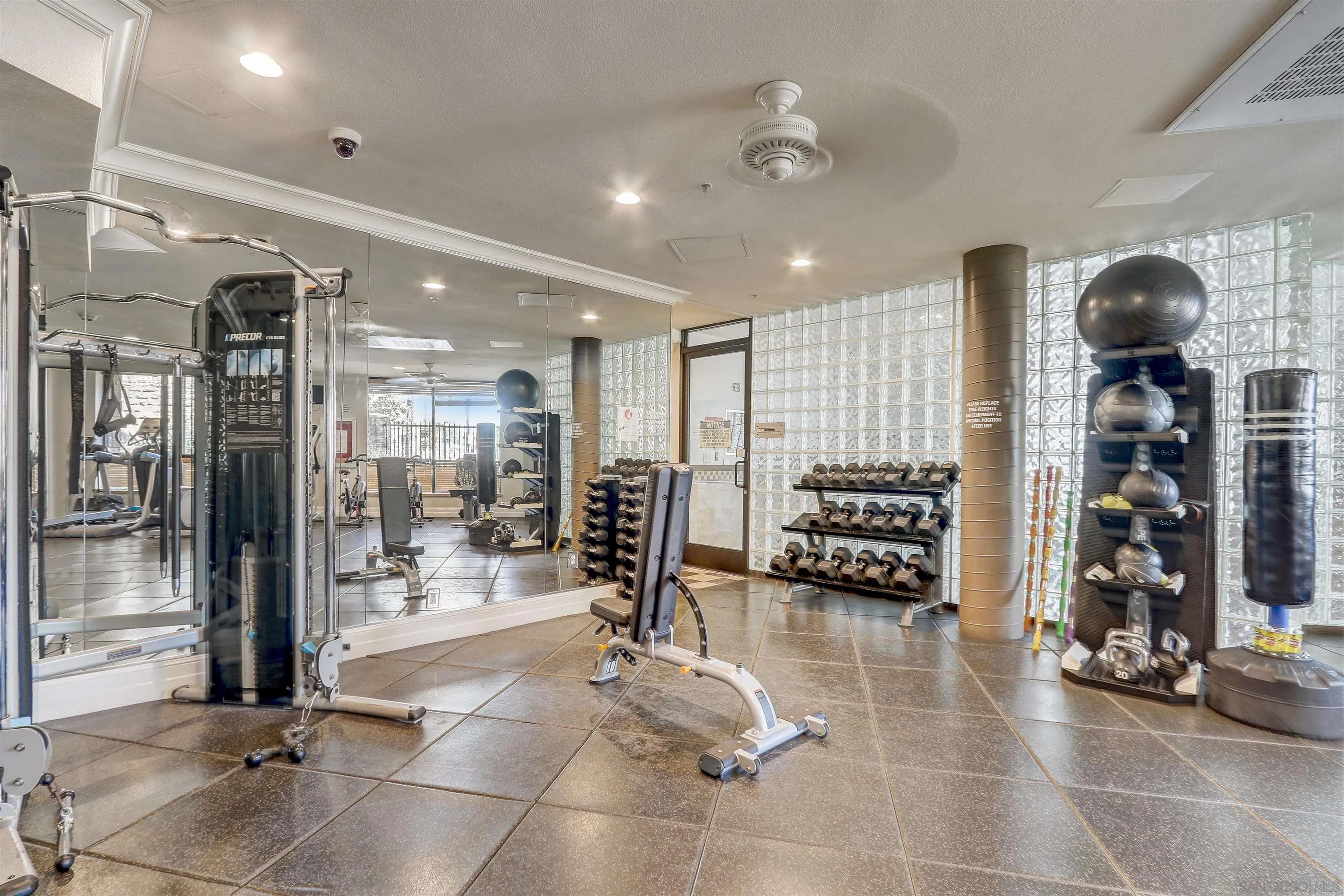https://cdn.realtyfeed.com/cdn/127/250036611/f4d2fd82fb399885cbd70f7830f6dc63.webp