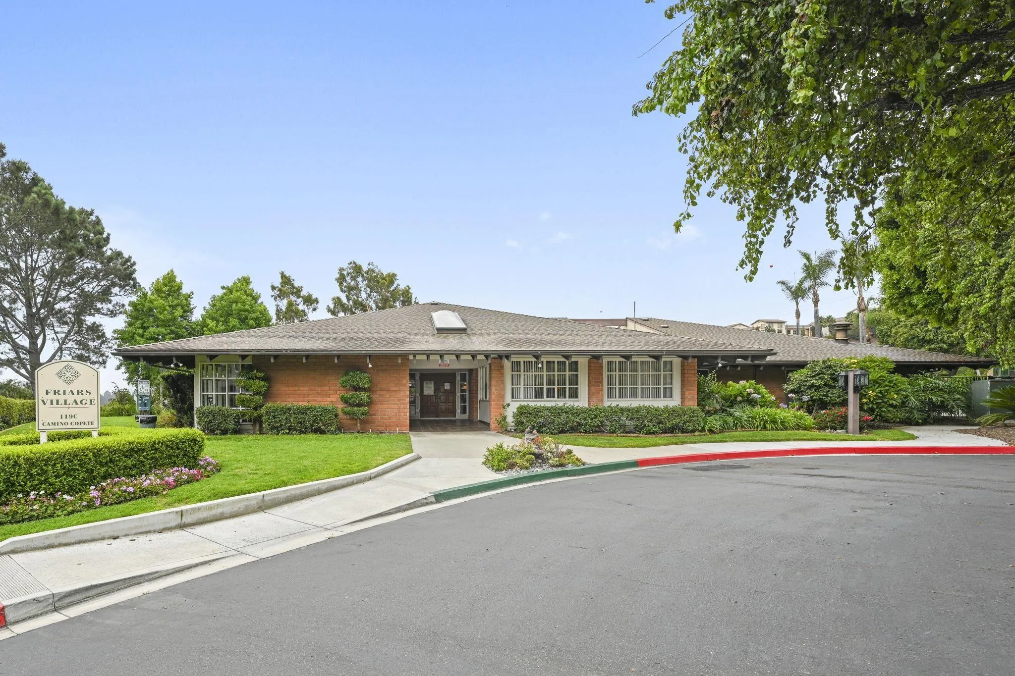 https://cdn.realtyfeed.com/cdn/127/250036615/96df4fbdfb8eecbe3c88f2ded6cea6a3.webp