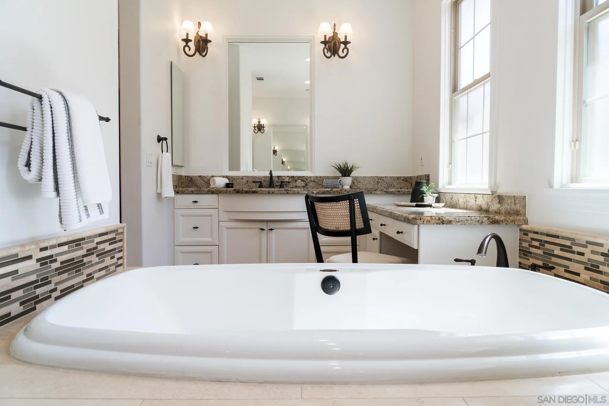 https://cdn.realtyfeed.com/cdn/127/250036619/67f6b324bc863dd51699181c4908b4ef.webp