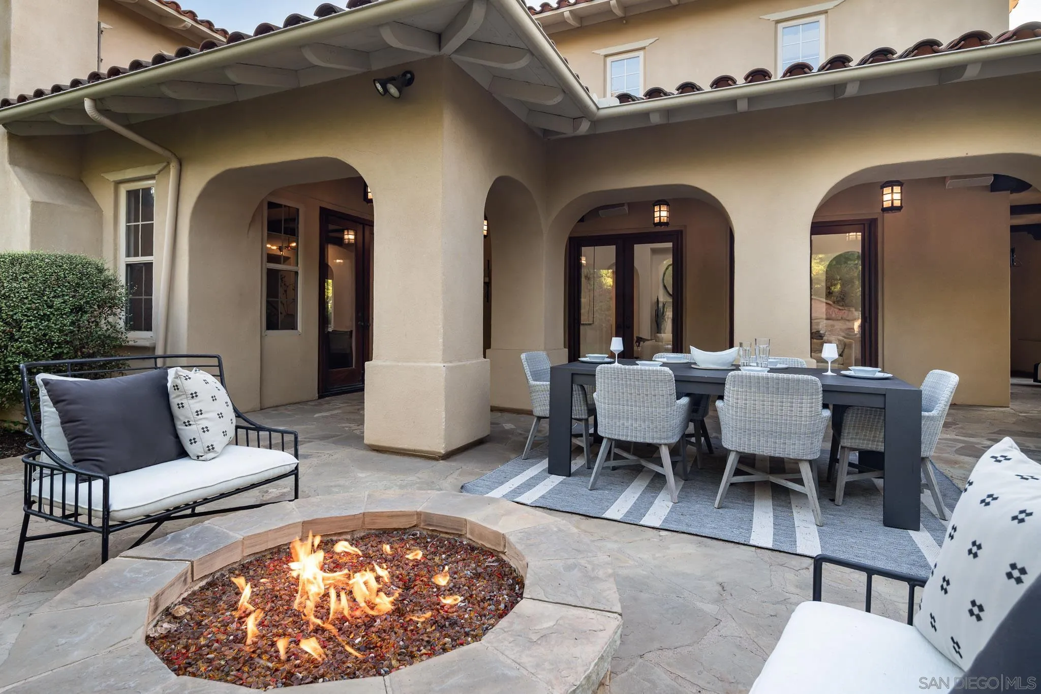 https://cdn.realtyfeed.com/cdn/127/250036619/90a2913bca30941fd1d09d2df69d2a69.webp