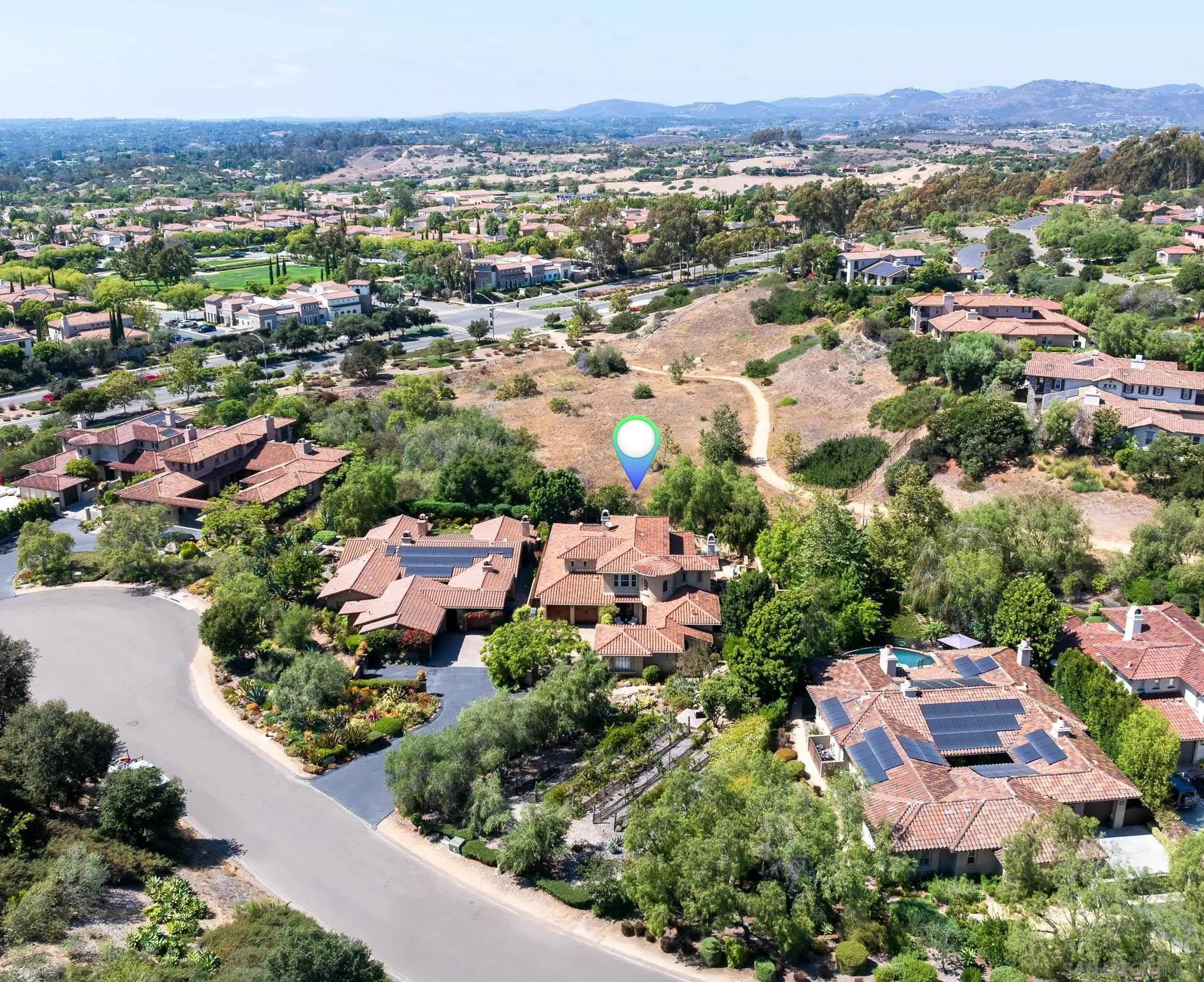 https://cdn.realtyfeed.com/cdn/127/250036619/9f3803f341affa1600d007431ea8f937.webp