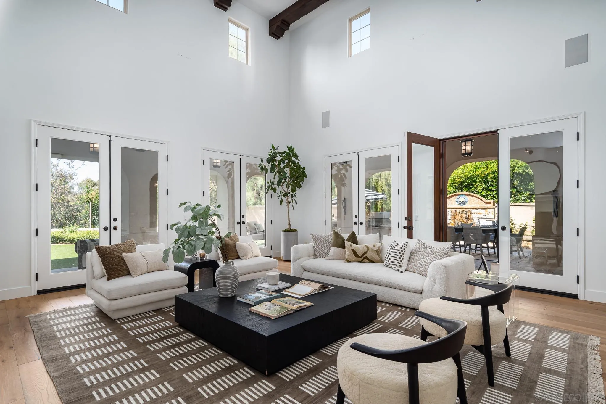 https://cdn.realtyfeed.com/cdn/127/250036619/b87c0fed7debbac5af41e58a173f3a98.webp