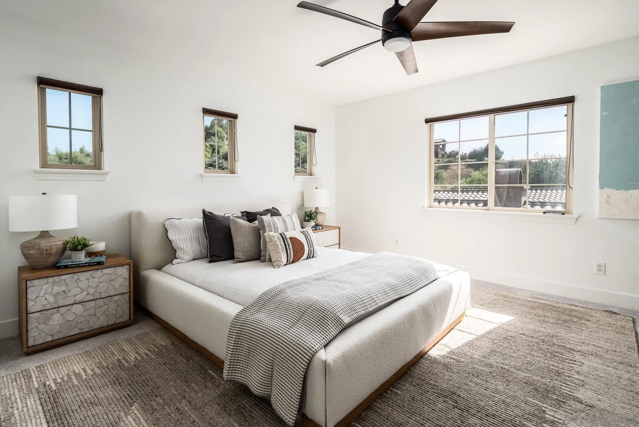 https://cdn.realtyfeed.com/cdn/127/250036619/ccff6de33489cde3d649d9bb76bcf4a4.webp