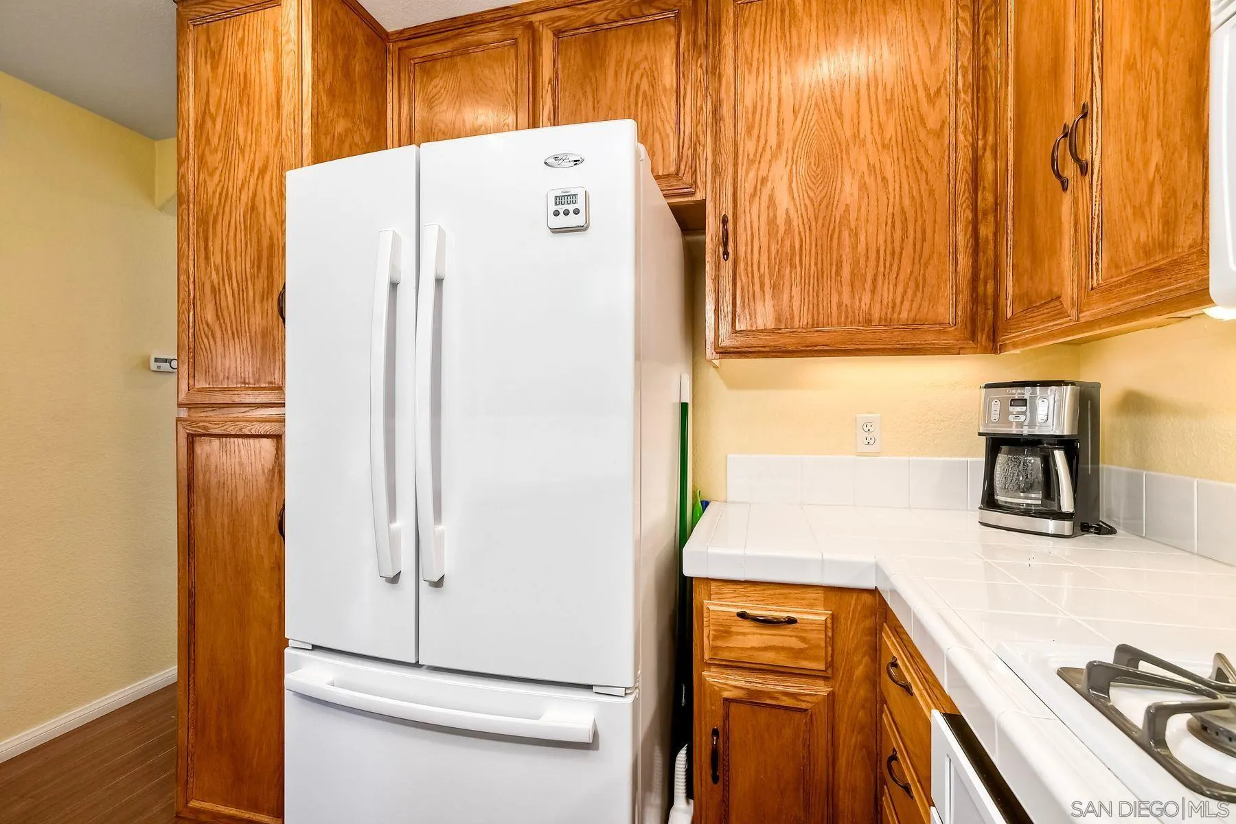 https://cdn.realtyfeed.com/cdn/127/250036622/6413b3e9bc96eae7ebd7bd52e5de126f.webp