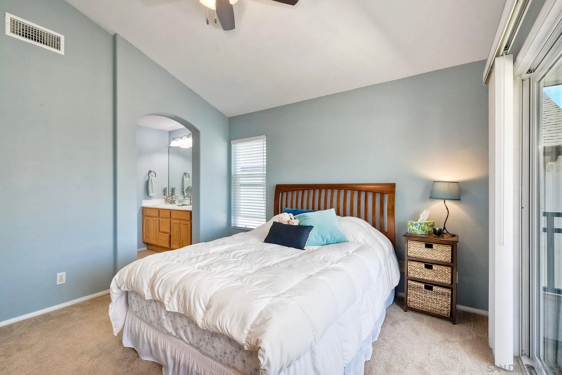 https://cdn.realtyfeed.com/cdn/127/250036622/e87072ea7eab18e5760990046b537189.webp